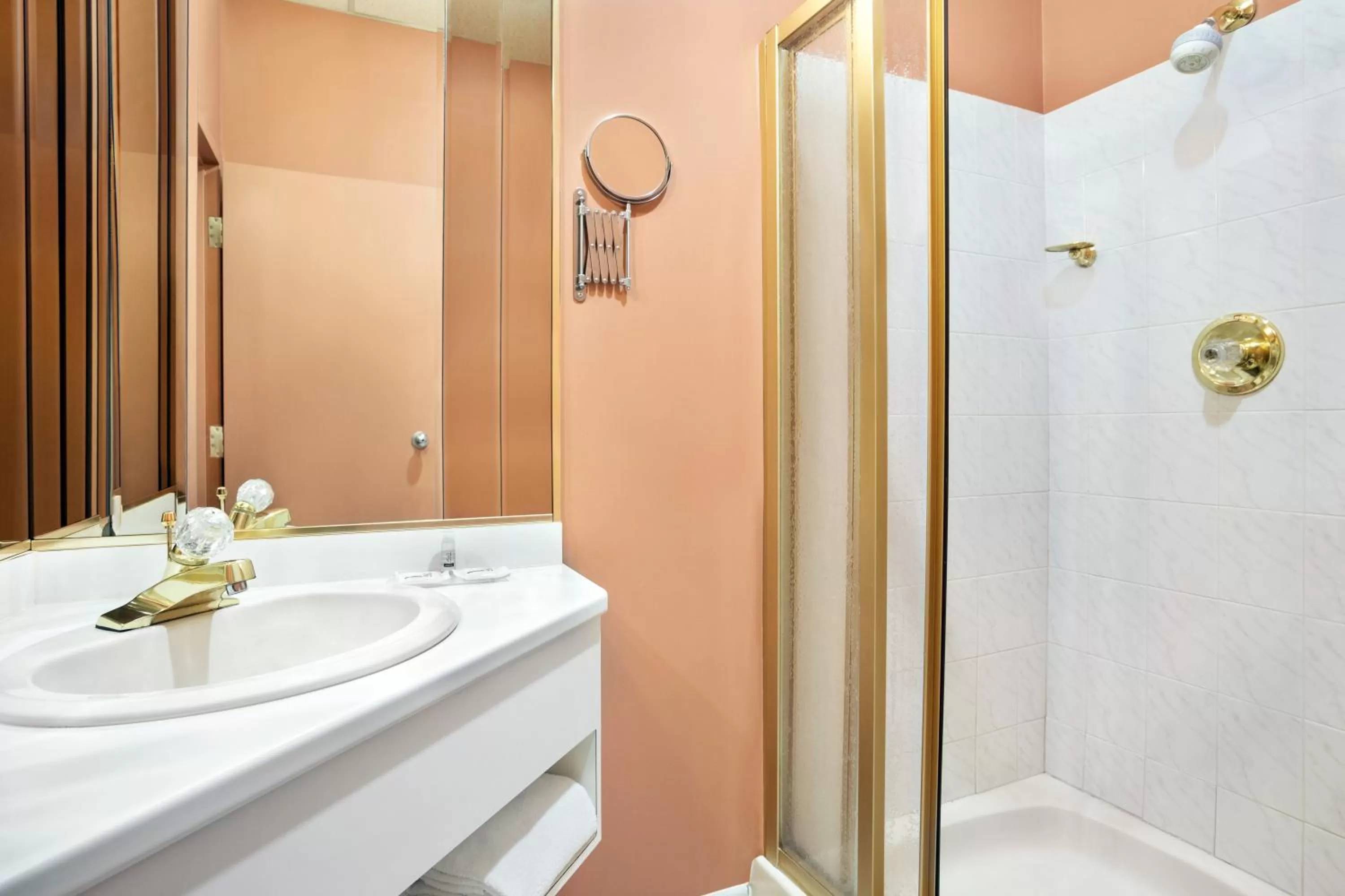 Bedroom in Days Inn by Wyndham Ste. Helene-de-Bagot