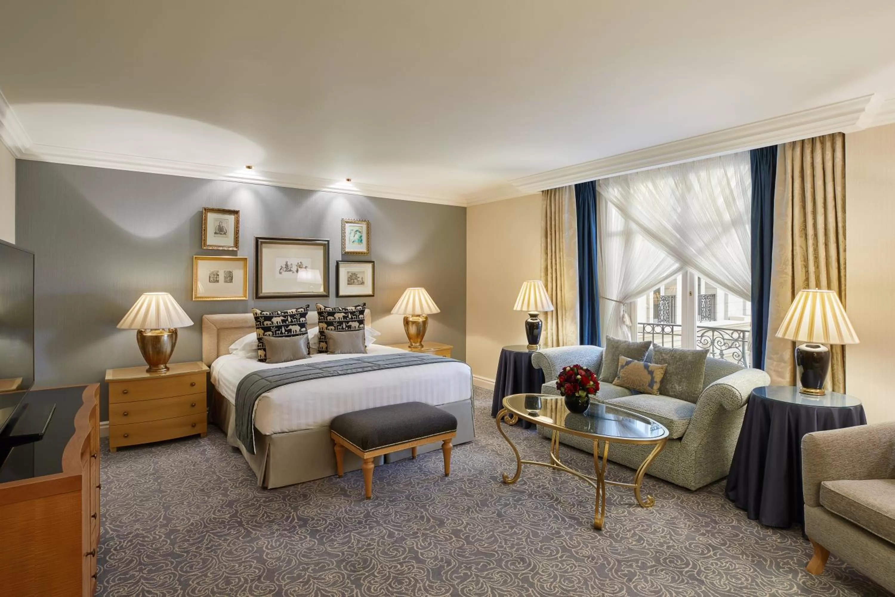 Photo of the whole room, Bed in The Landmark London