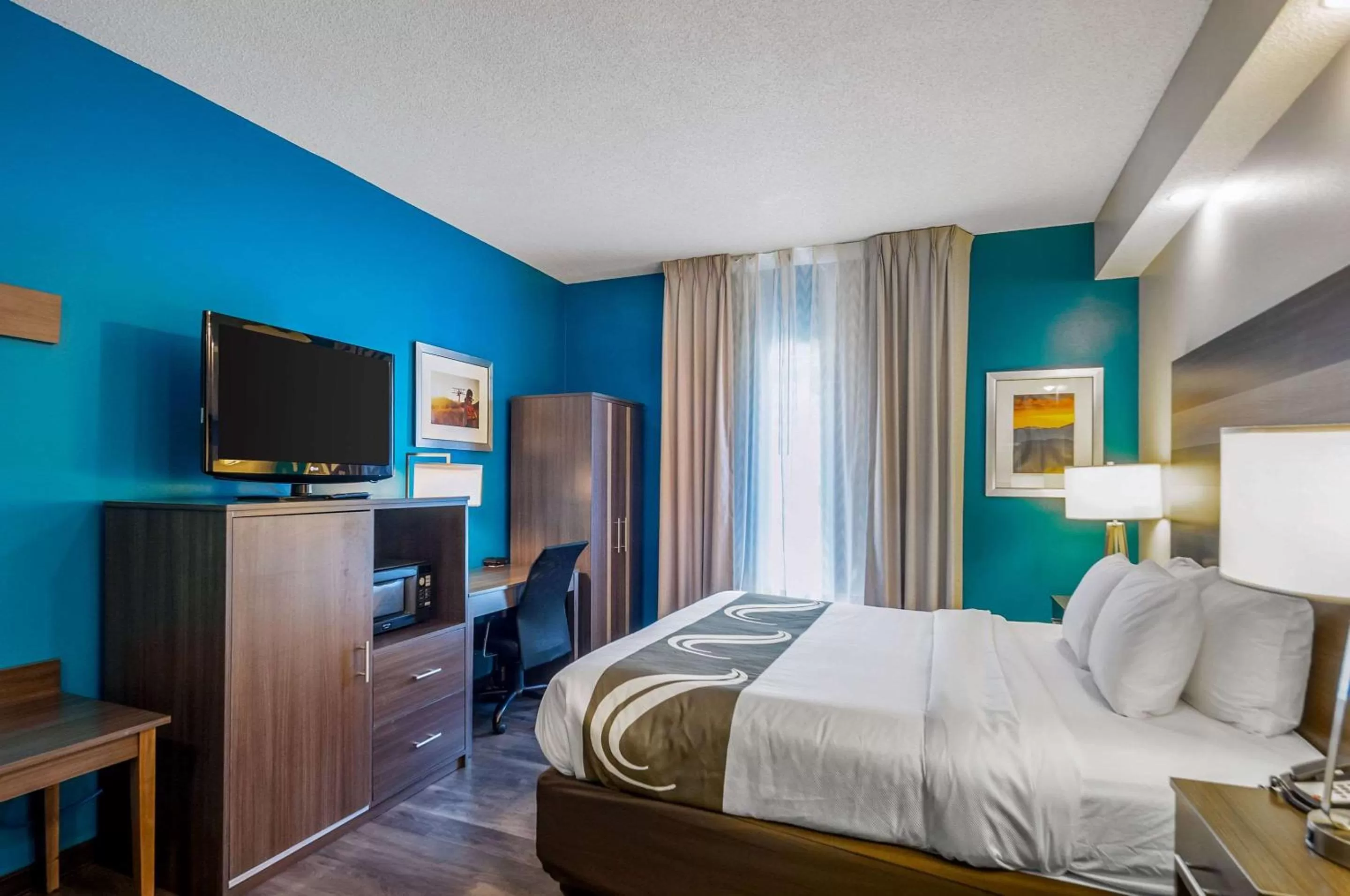 Photo of the whole room, Bed in Quality Inn Harrisonburg I-81