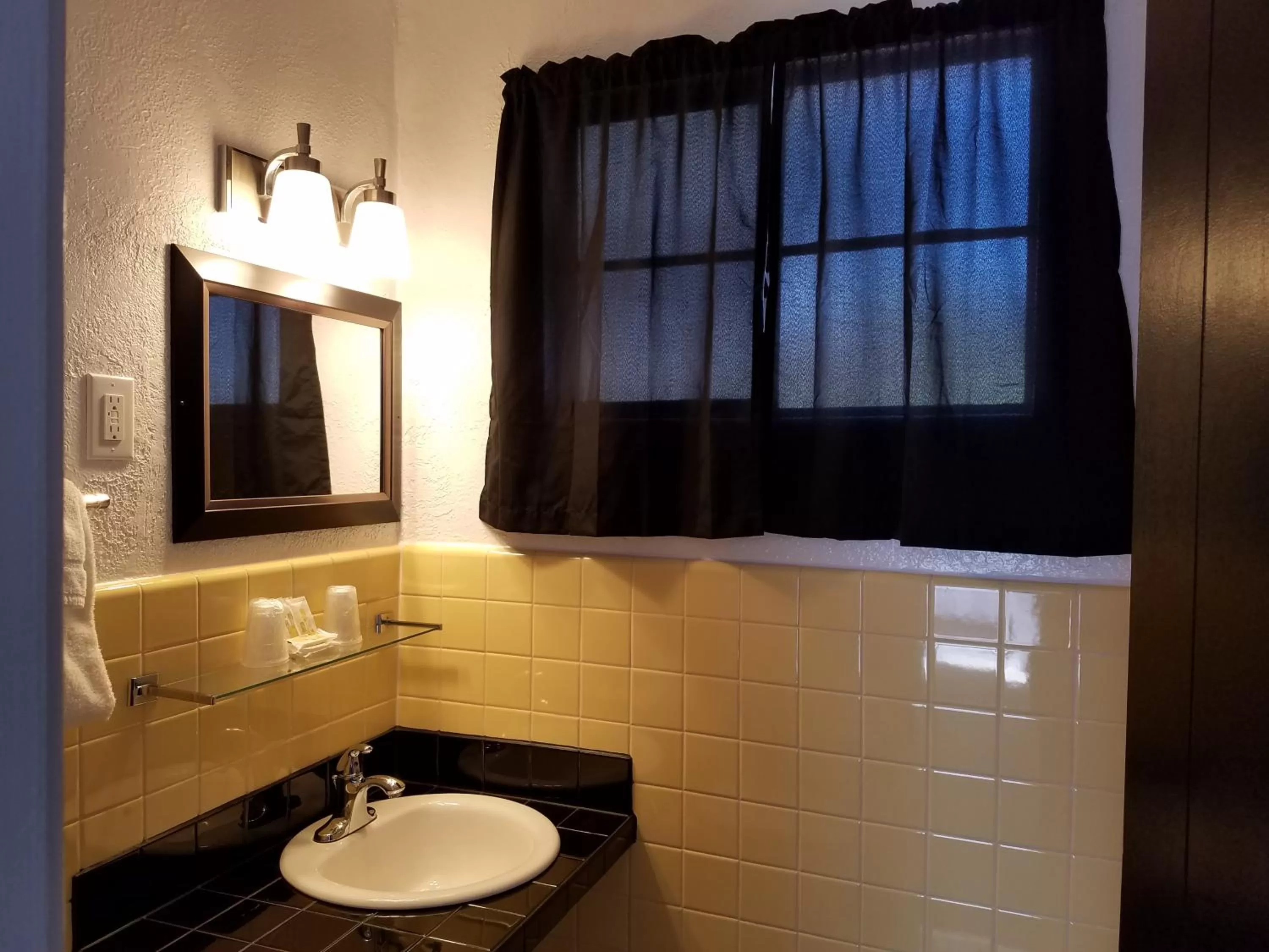 Bathroom in Rocket Motel