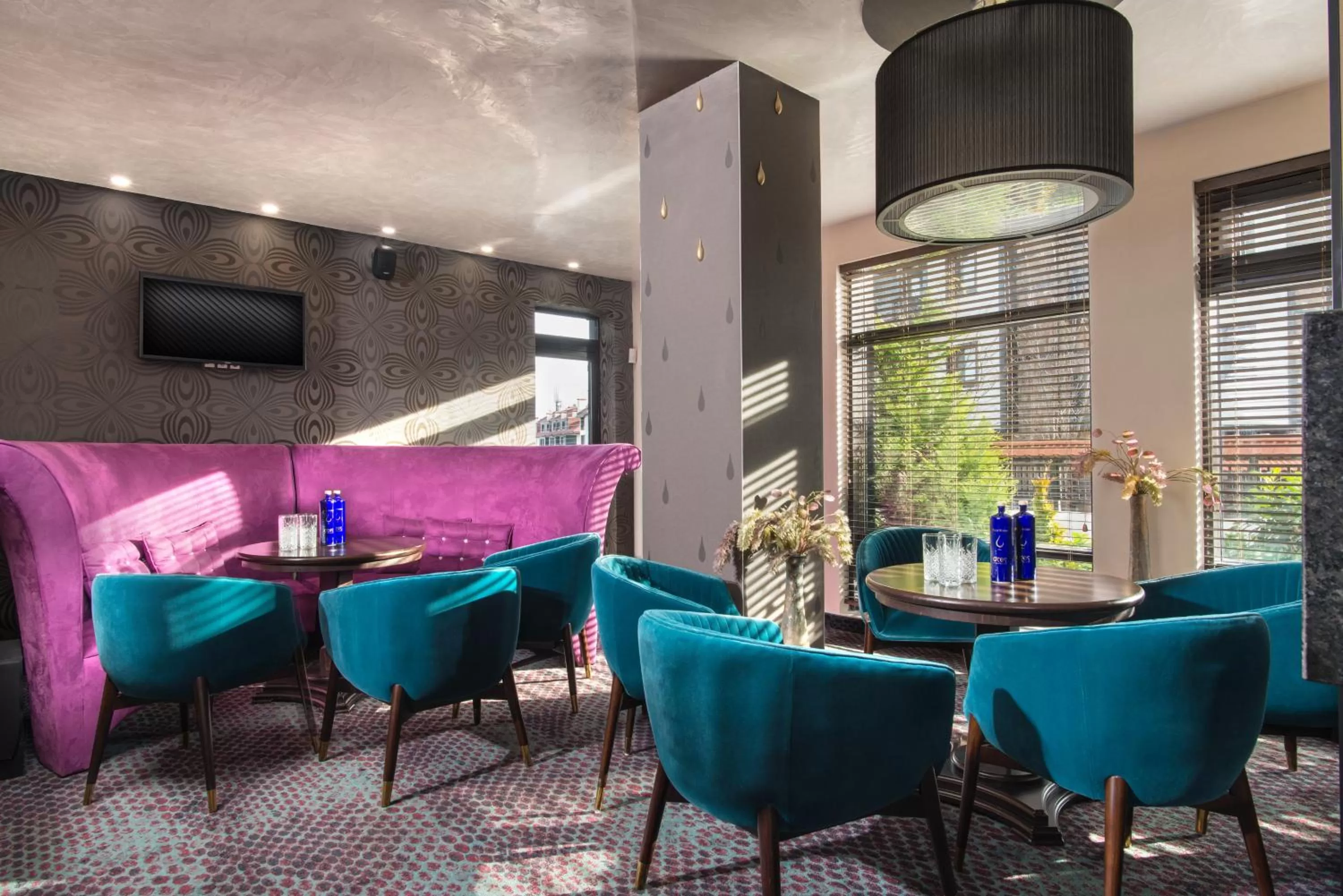 TV and multimedia in Ores Boutique Hotel