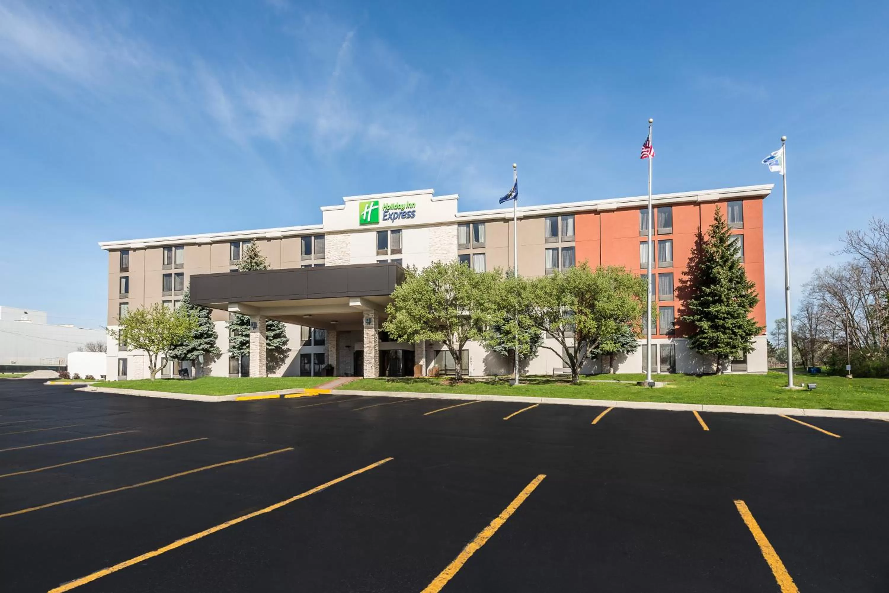 Property building in Holiday Inn Express Flint-Campus Area by IHG
