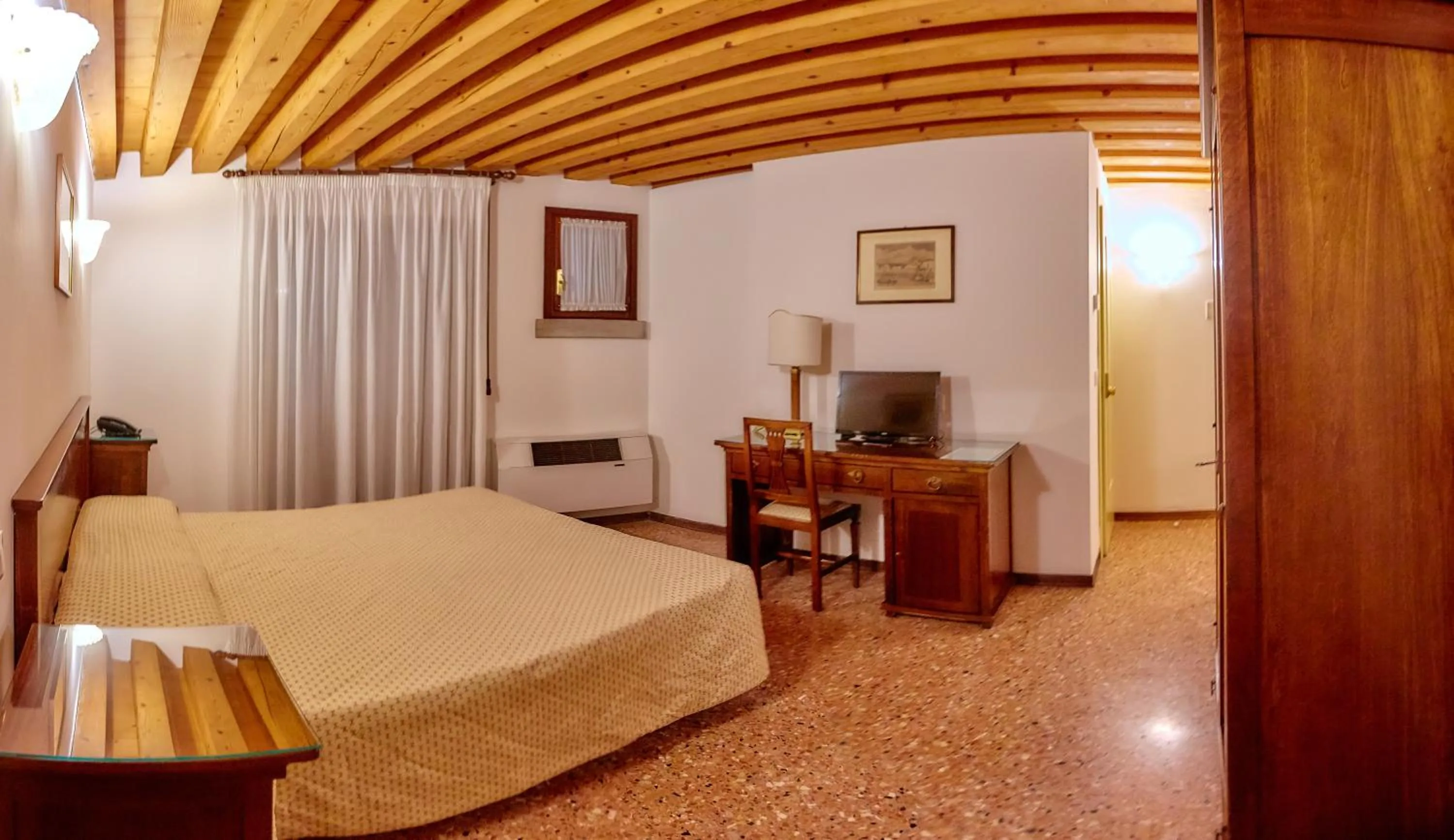 Bed in Hotel Riviera dei Dogi