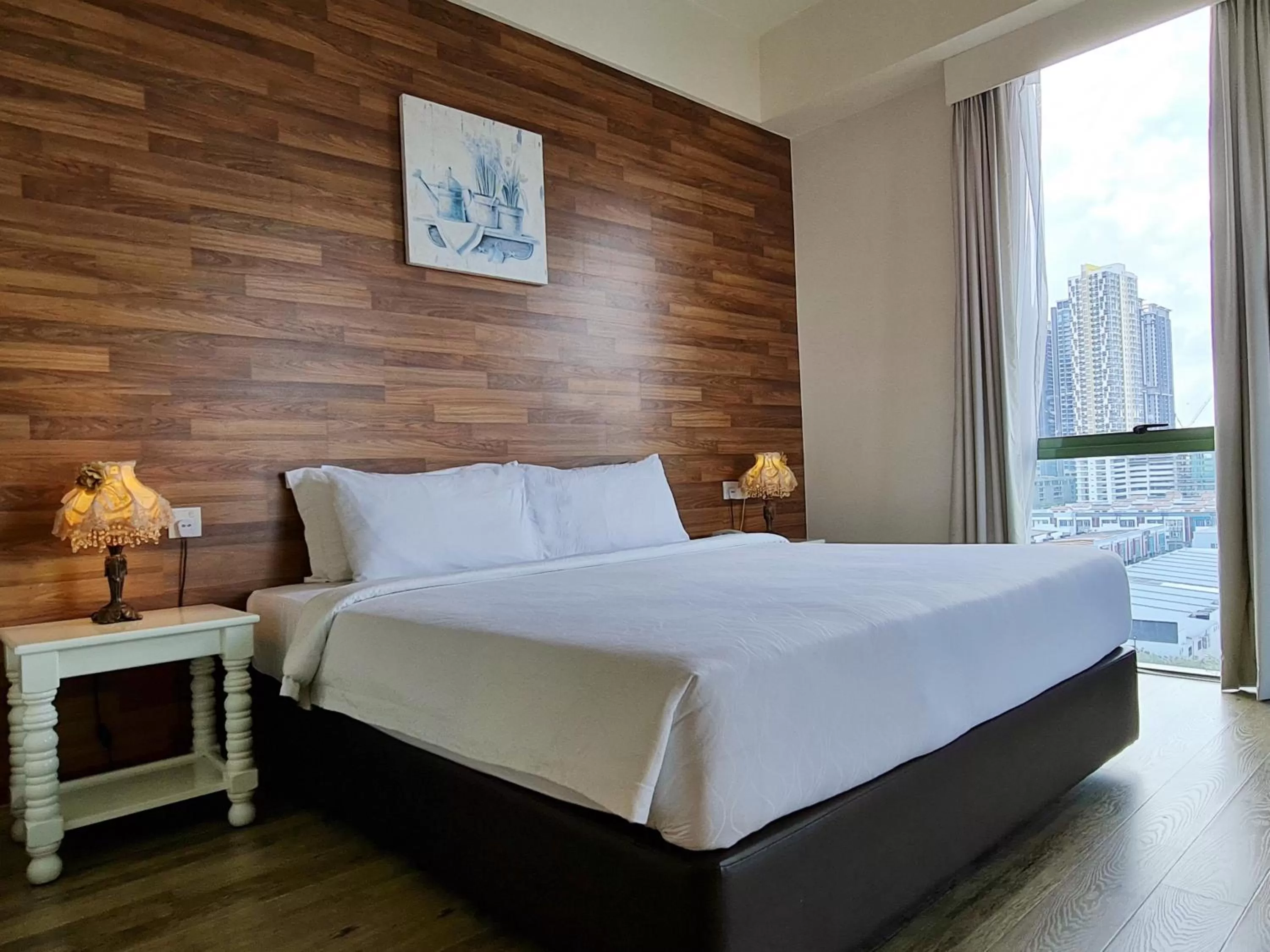 Bed in Swan Garden Hotel