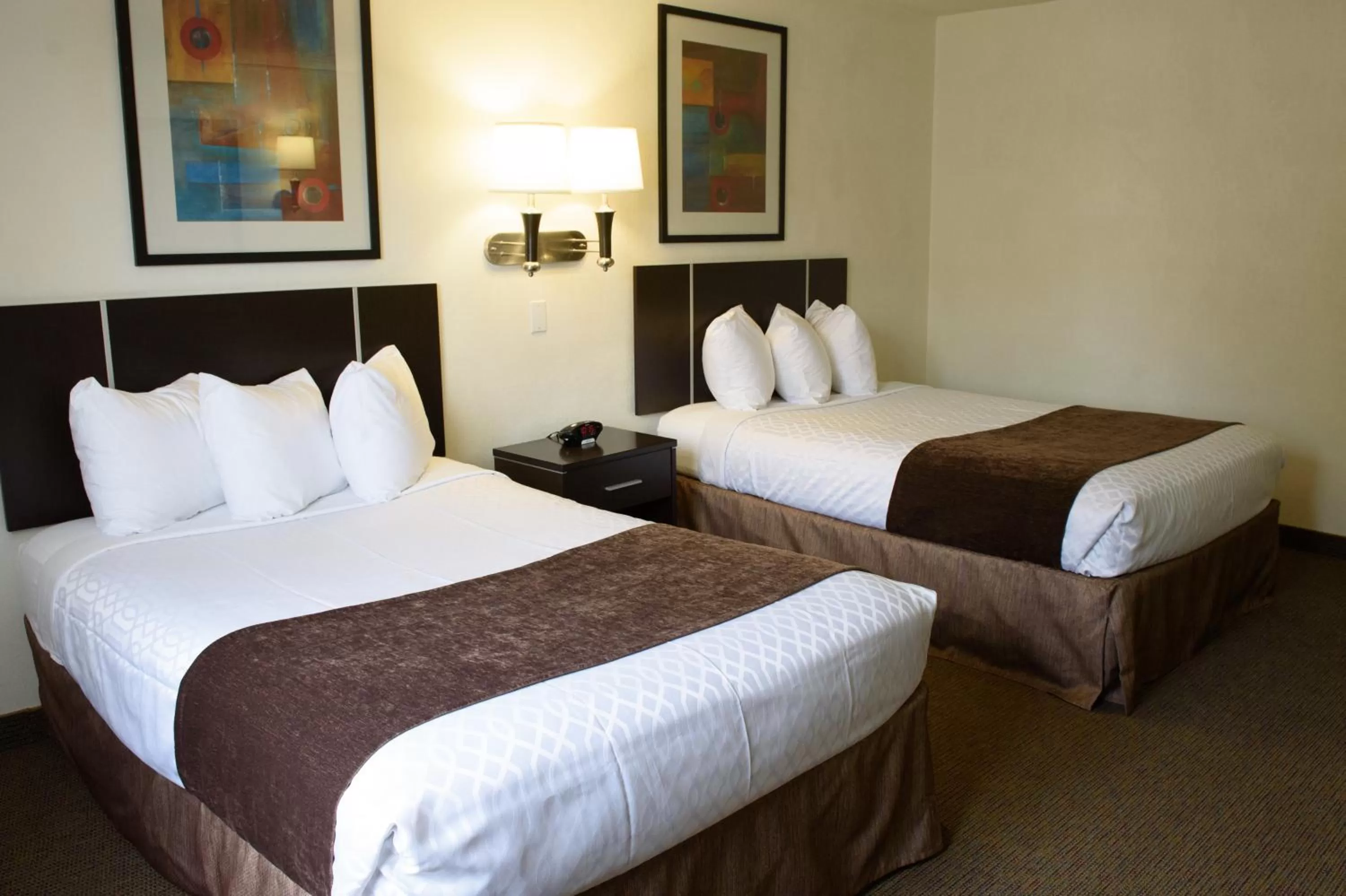 Bedroom, Bed in Americas Best Value Inn New Paltz