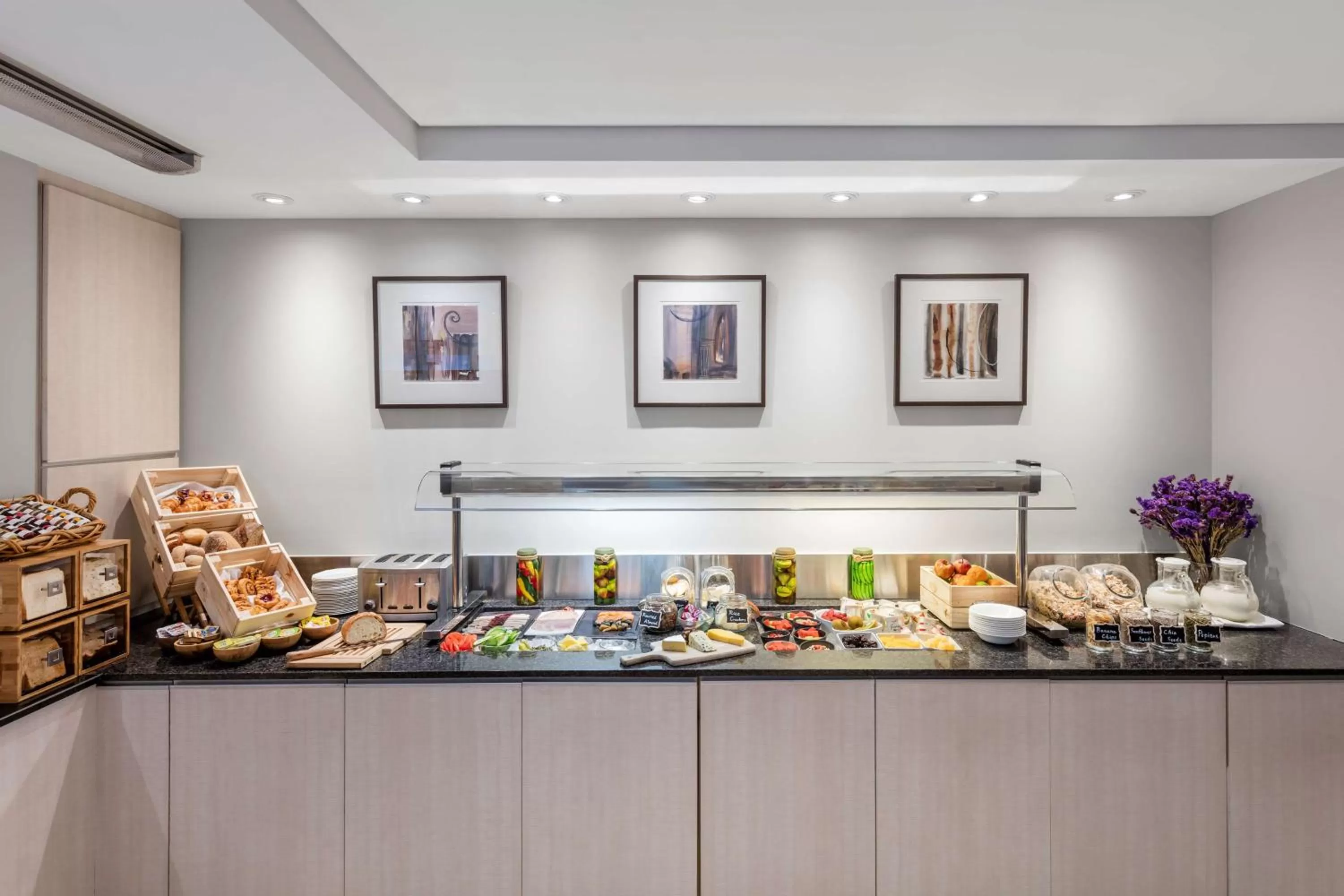 Lounge or bar in Paradox Sydney