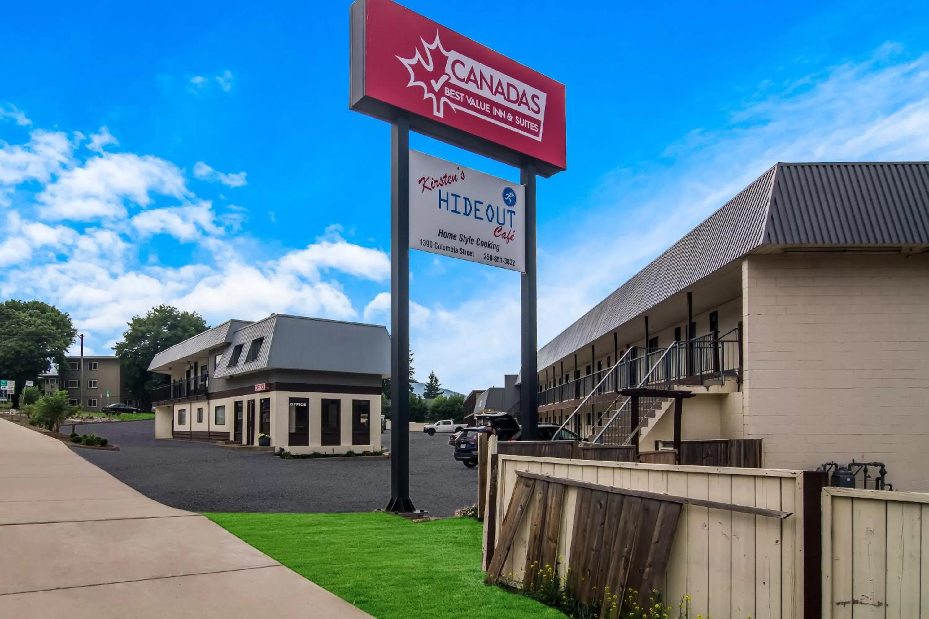 Property building in Canadas Best Value Inn & Suites Kamloops