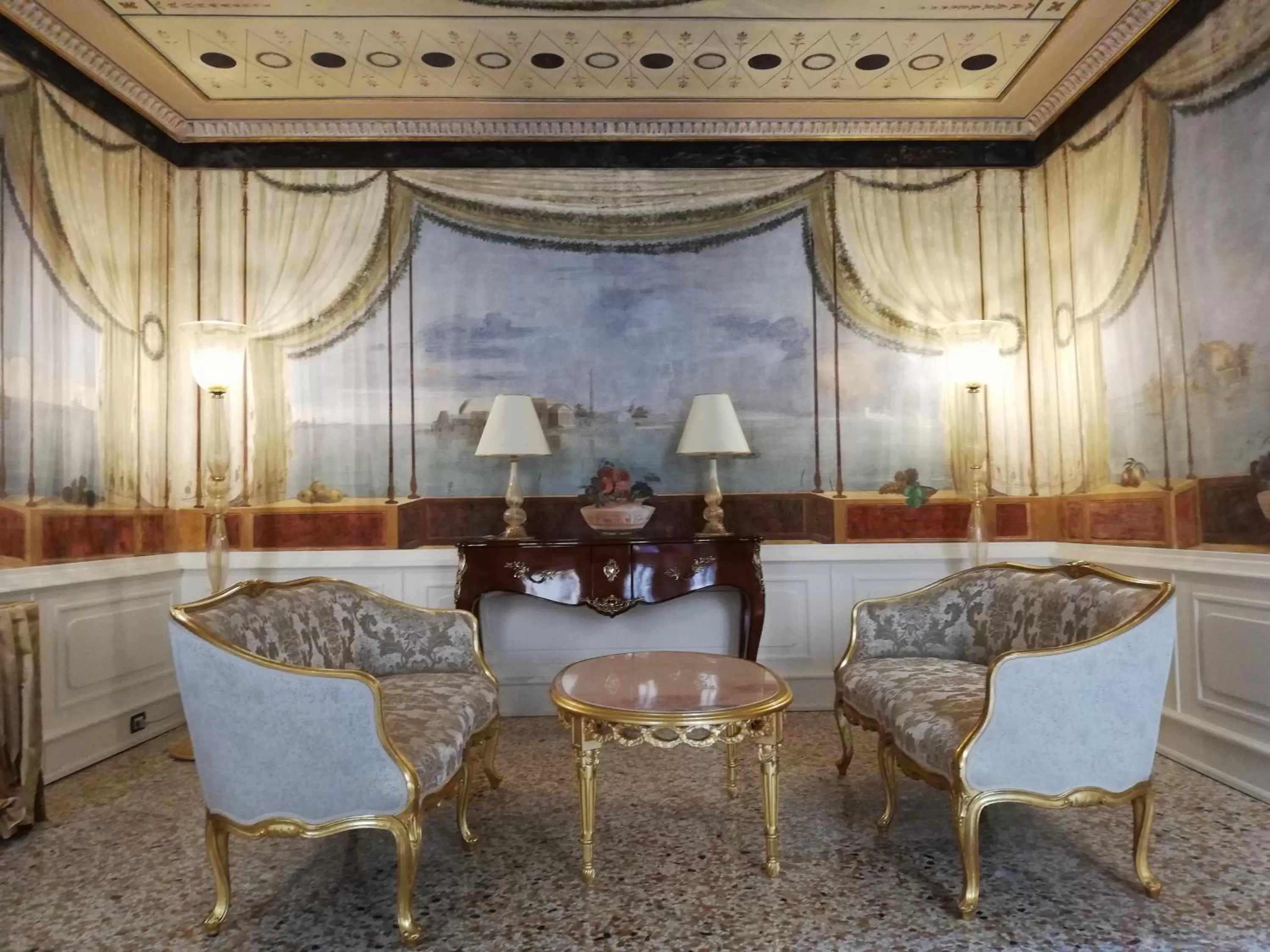 Living room in Ca' Bonfadini Historic Experience