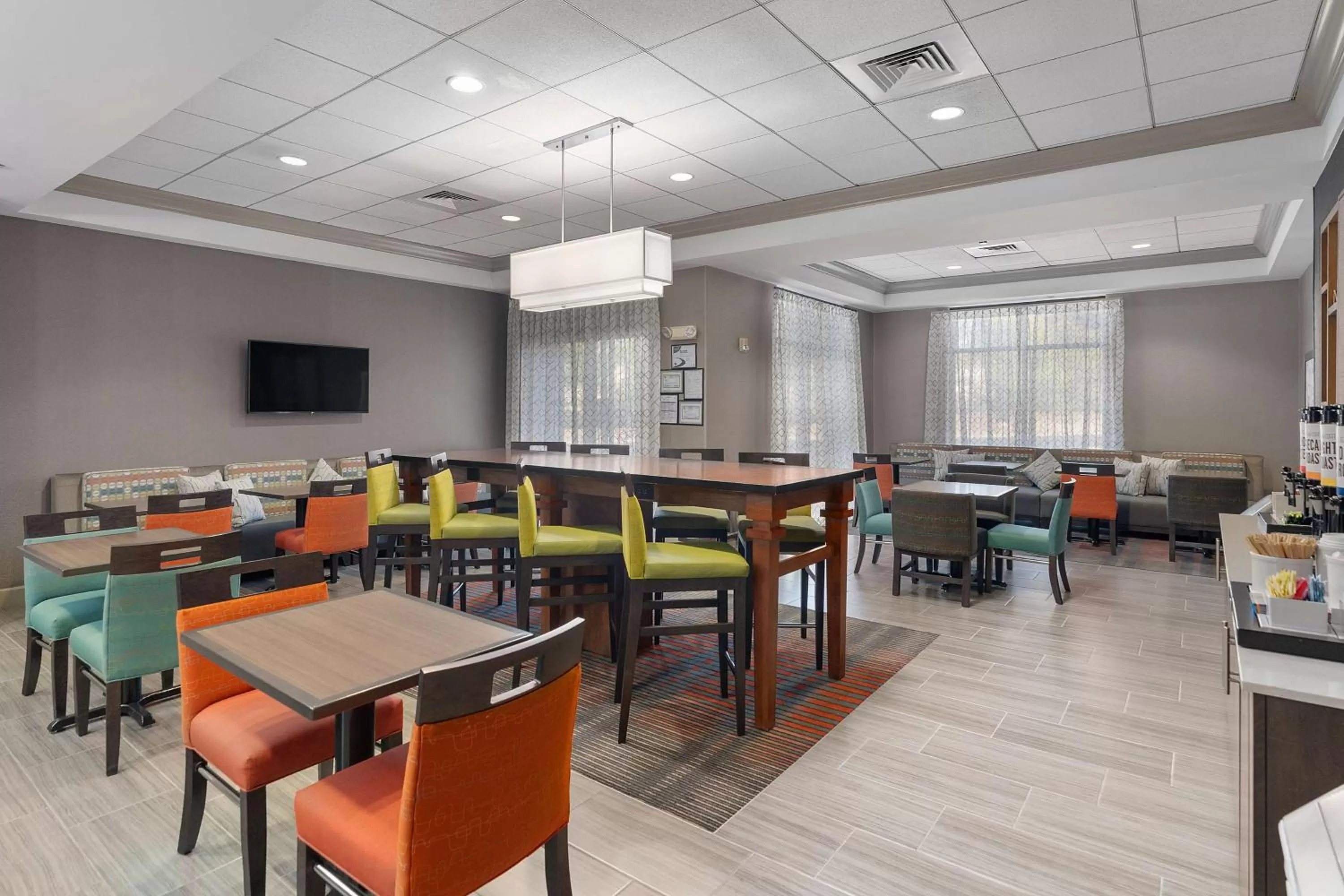 Lobby or reception in Hampton Inn - Springfield
