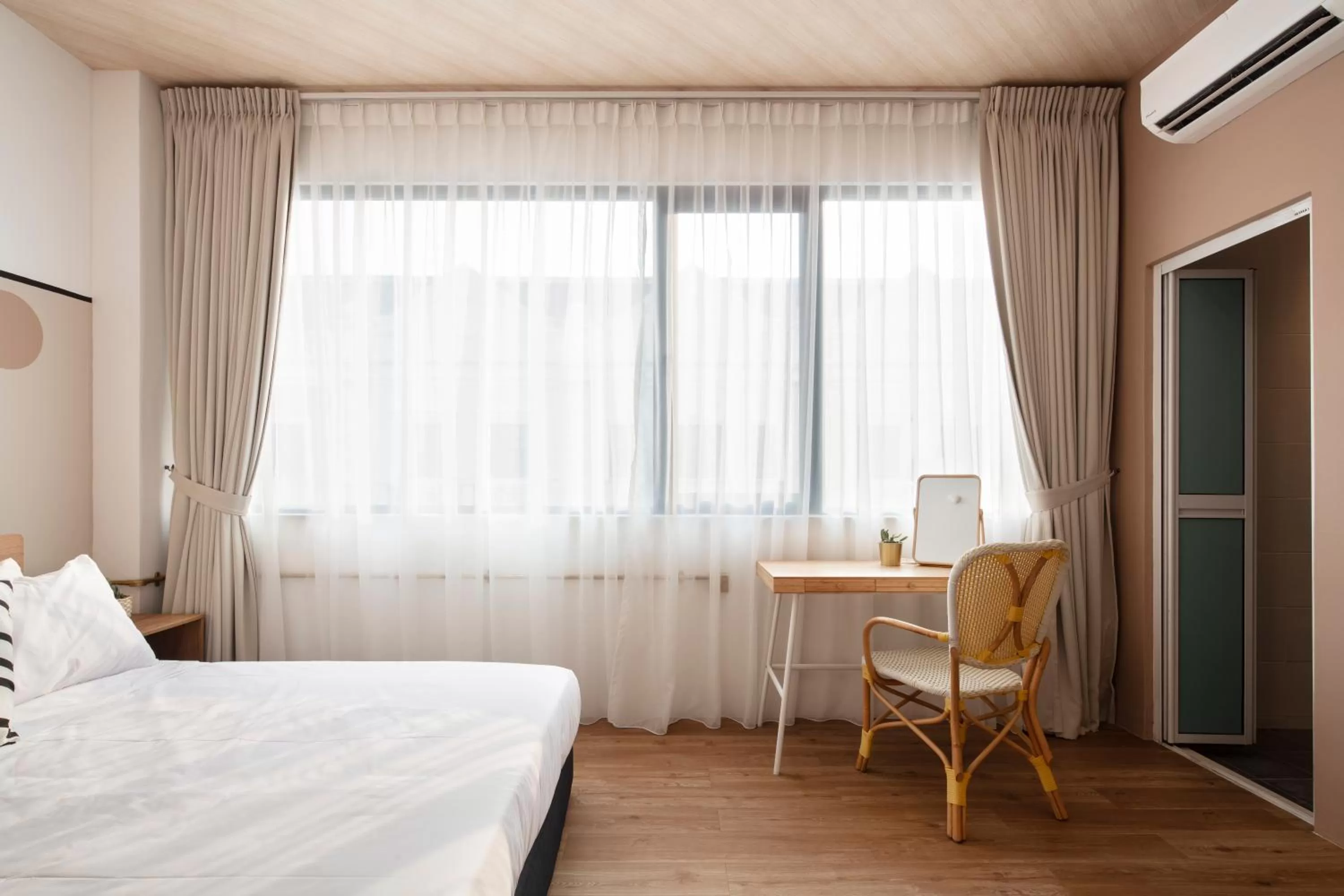 Bed in One Heritage Hotel