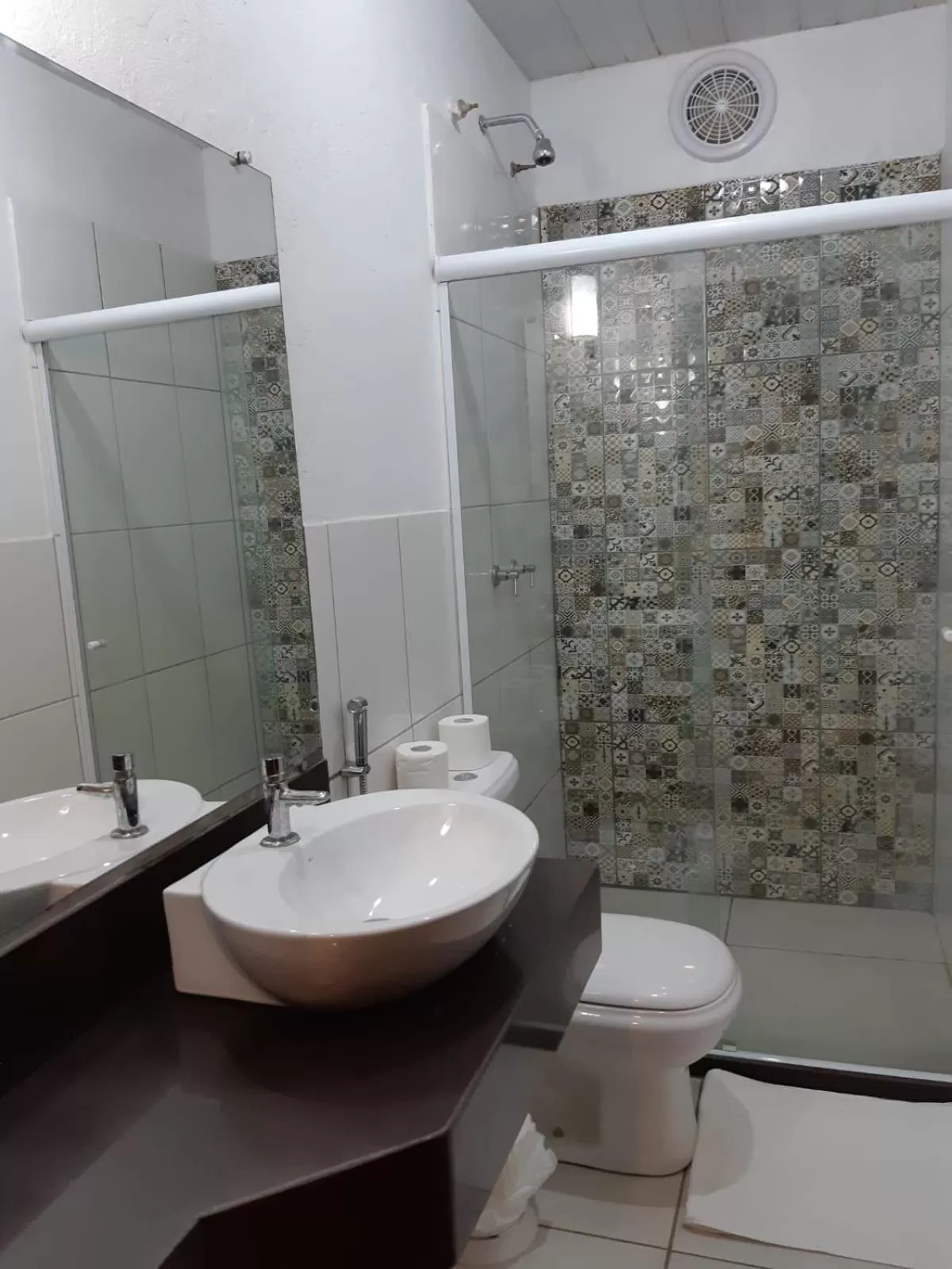 Shower, Bathroom in Pousada Solar D Alcina