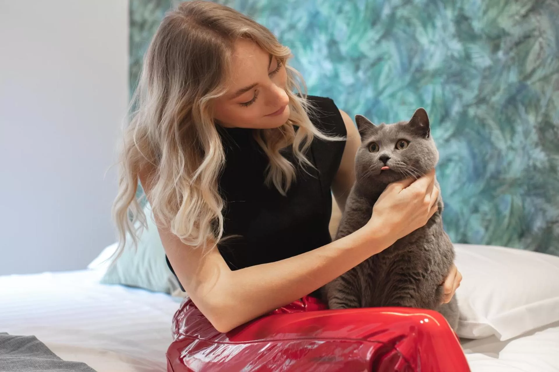 People in Sant'Ambrogio Apartments, Reception h24