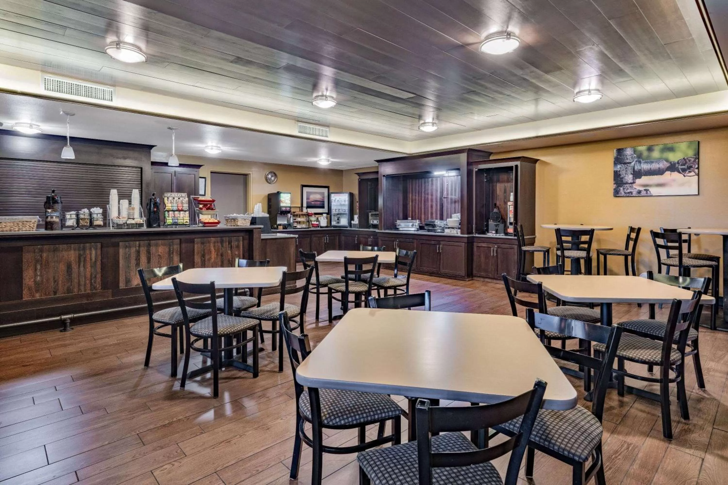 Breakfast in Hawthorn Extended Stay by Wyndham Dickinson