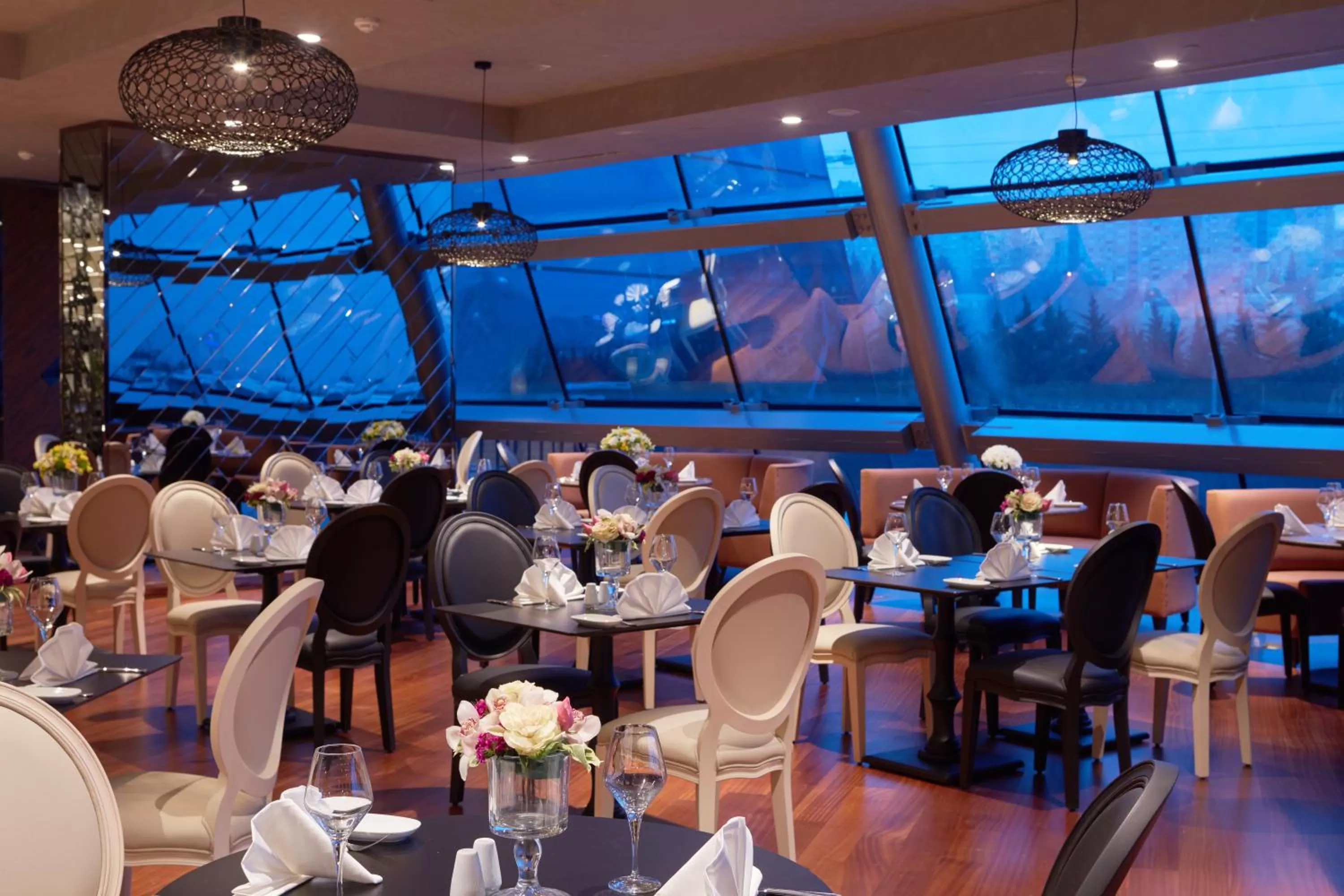 Restaurant/places to eat in Pullman Istanbul Hotel & Convention Center