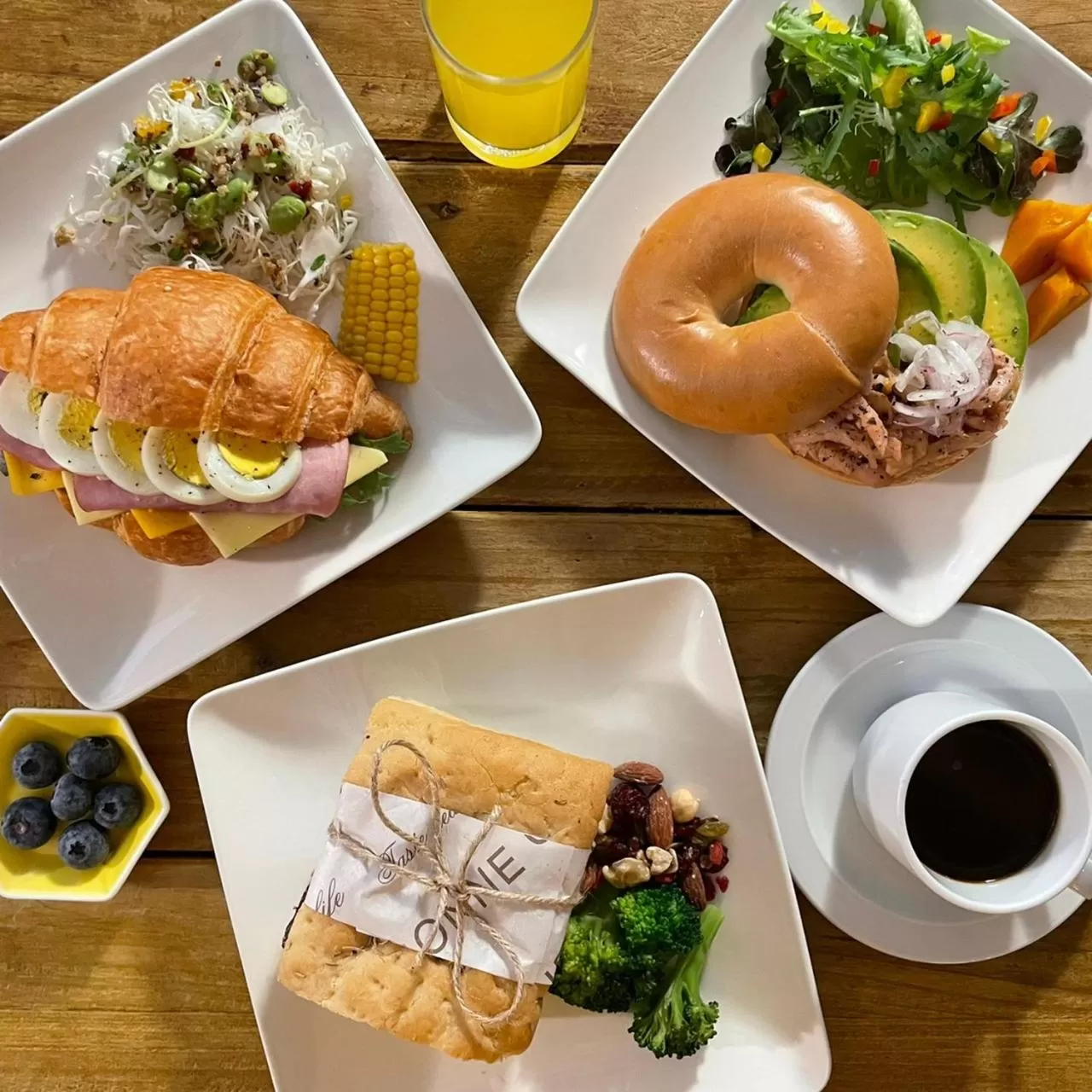 Breakfast in Horizon Inn