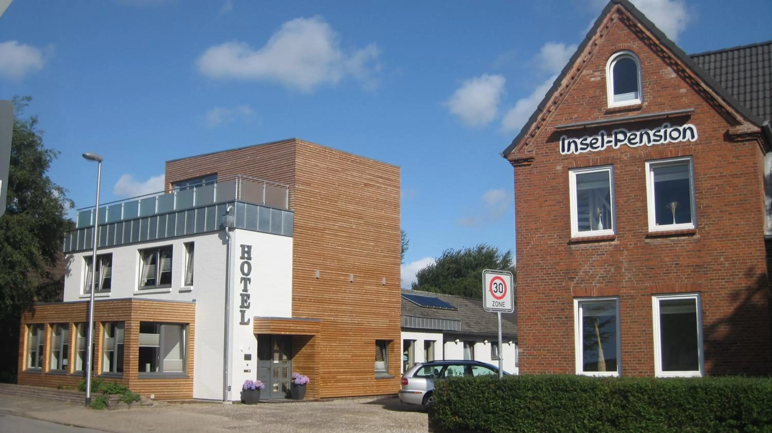 Facade/entrance in Hotel Insel Pension