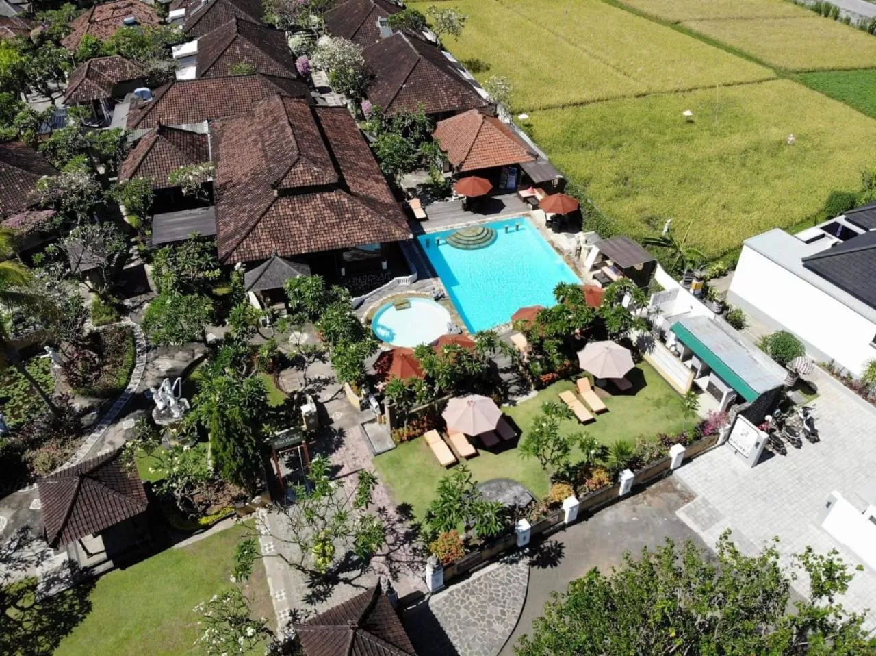 Property building in Bali Taman Beach Resort & Spa Lovina