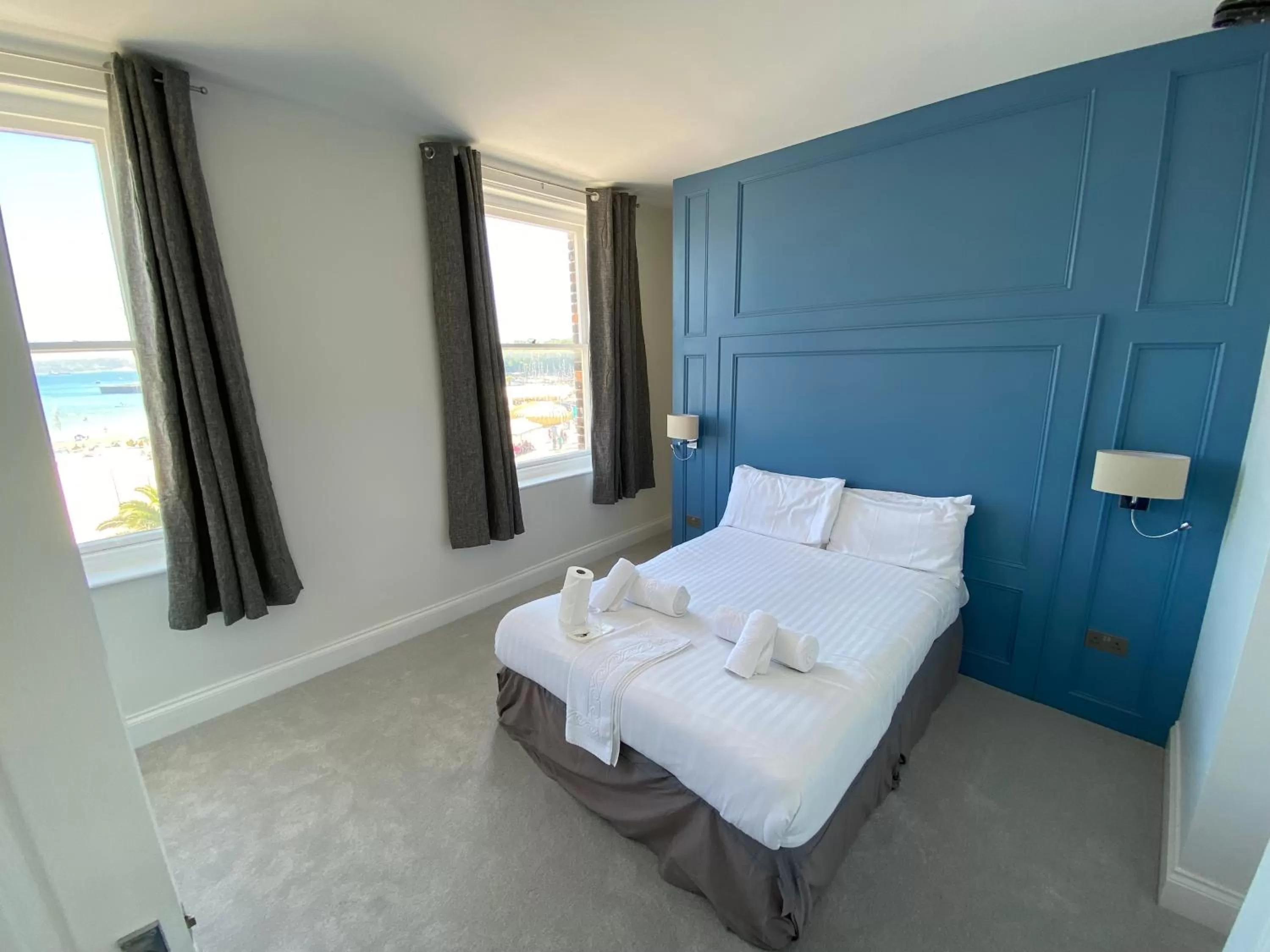 Photo of the whole room, Bed in The Fairhaven Hotel