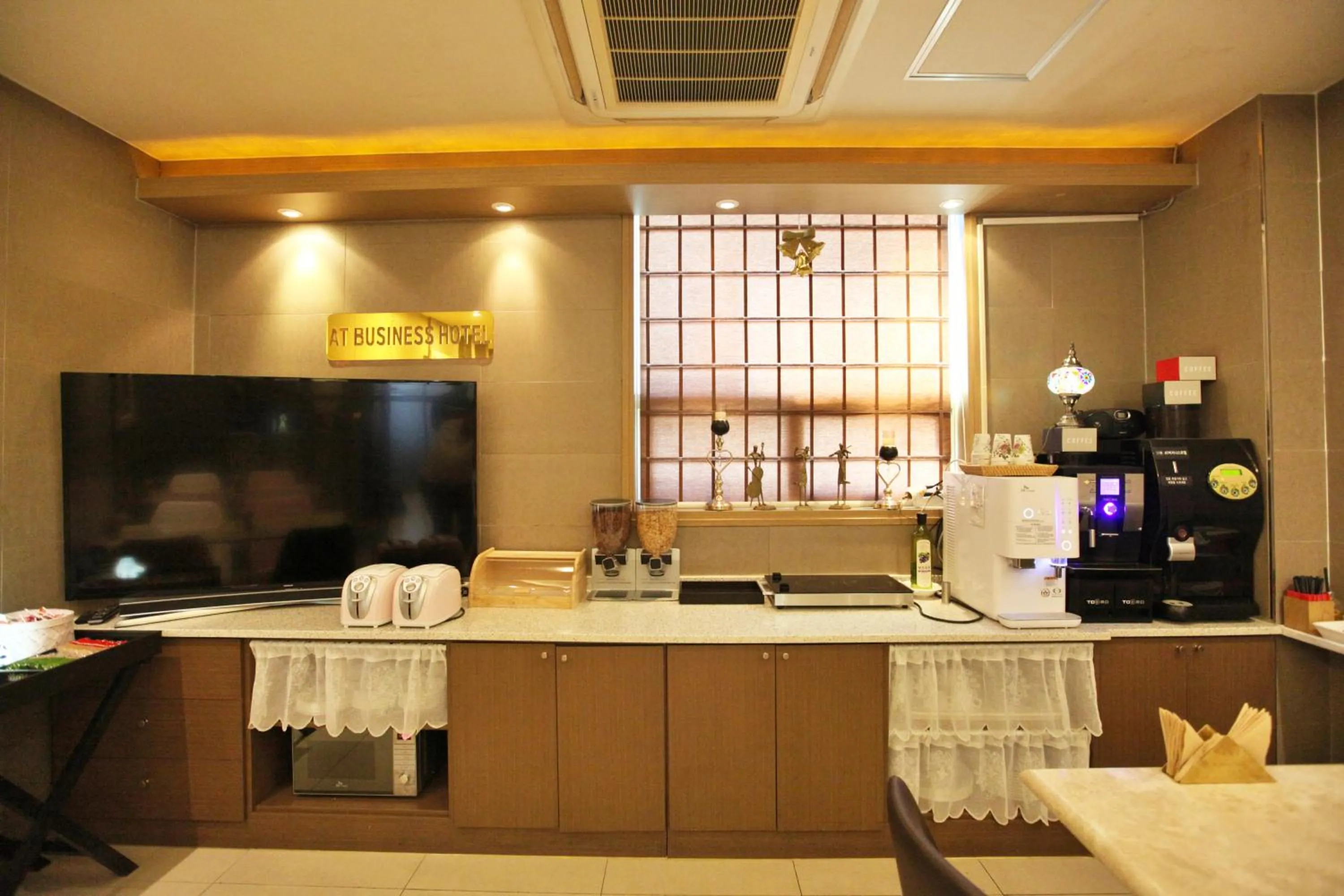 Changwon AT Business Hotel