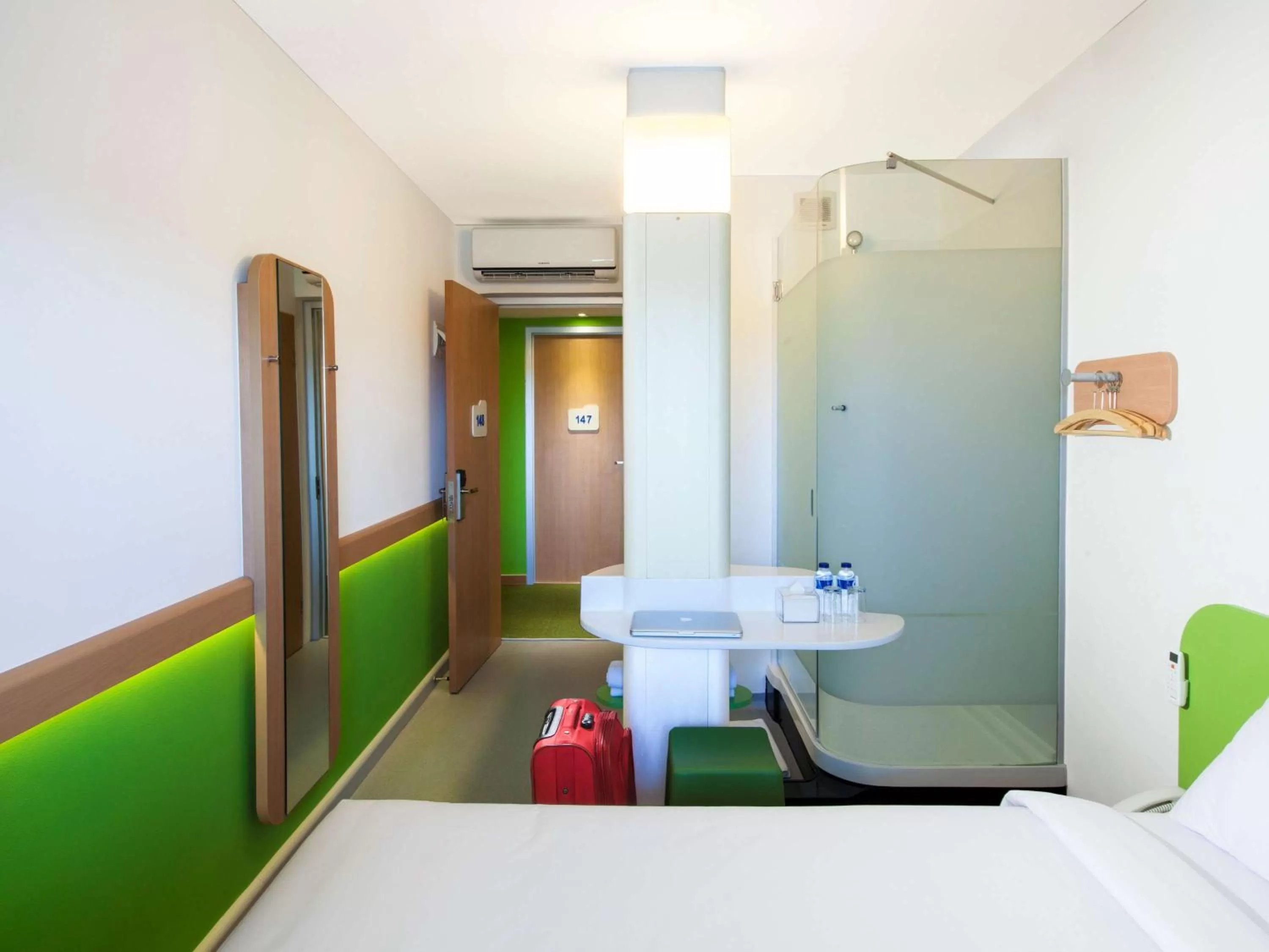 Photo of the whole room, Bed in Cordia Hotel Makassar Airport