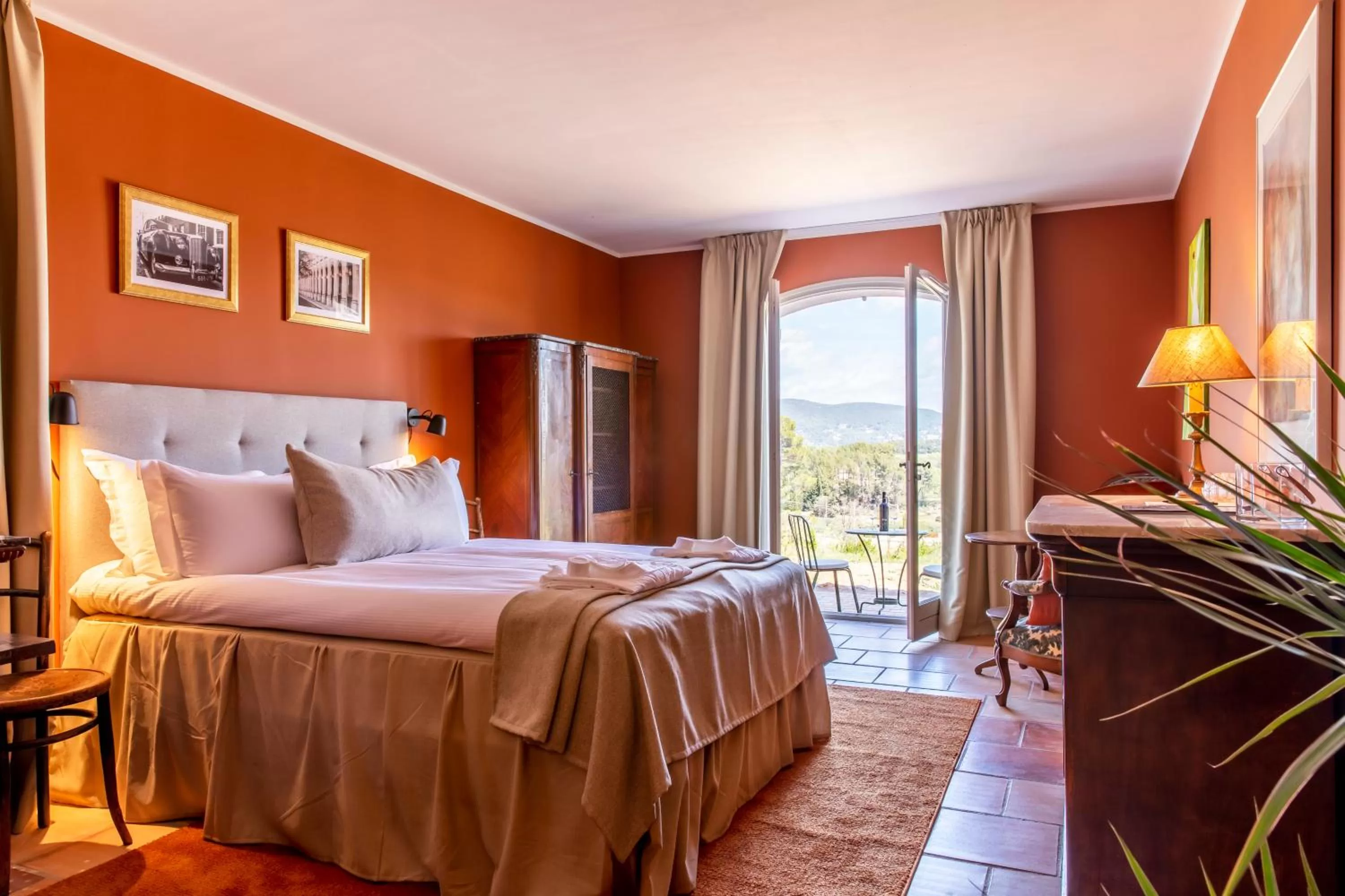 Bedroom, Bed in Domaine Rabiega - Vineyard and Boutique hotel