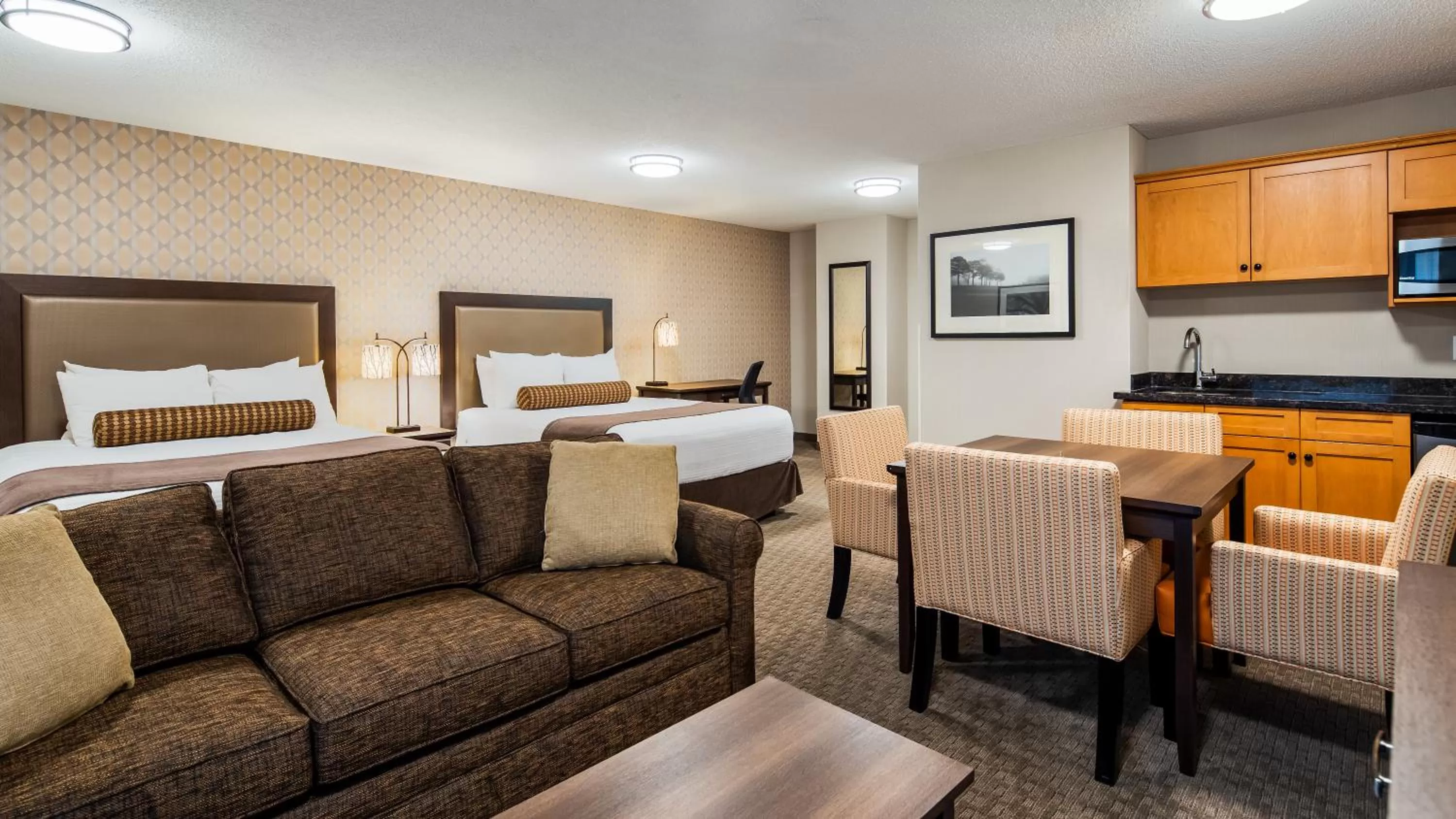 Best Western Plus Country Meadows Inn