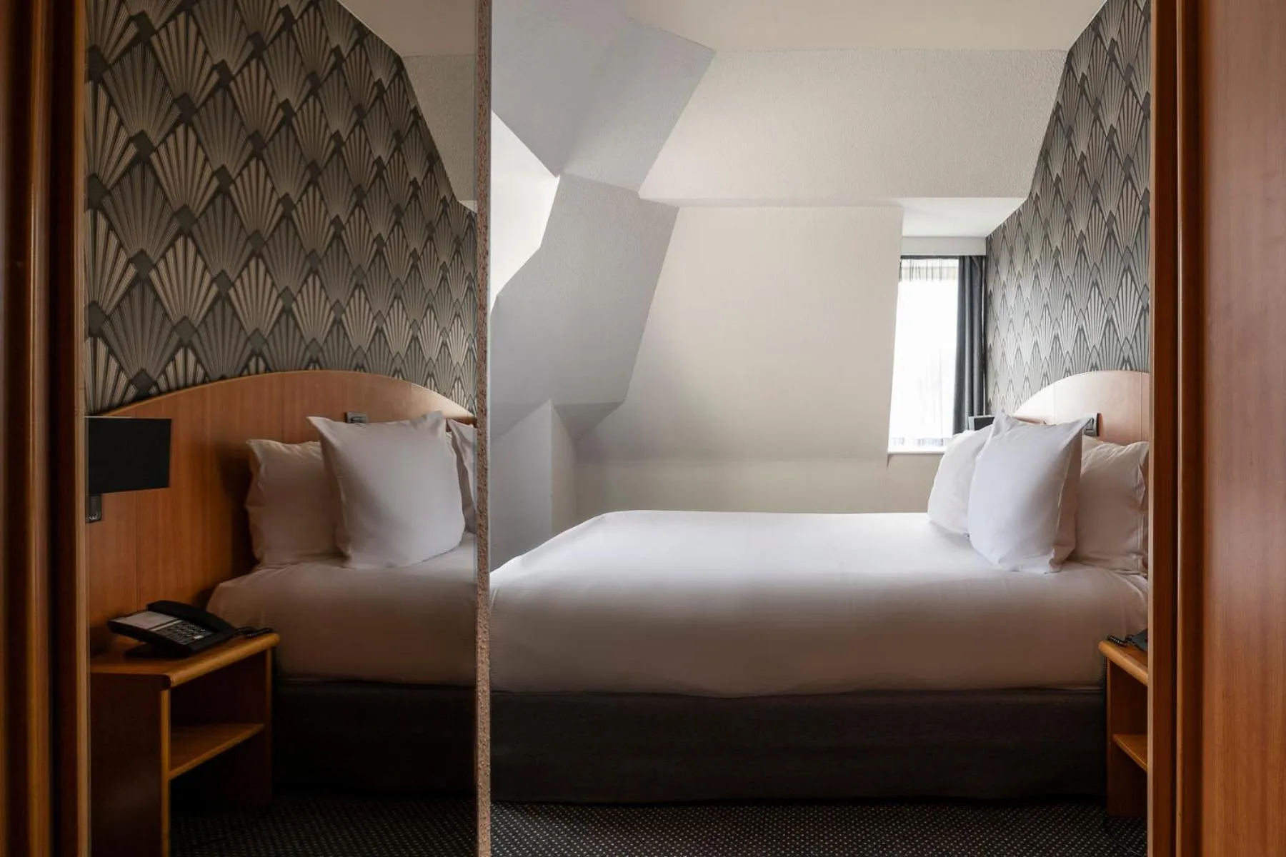 Bedroom, Bed in Aris Grand Place Hotel