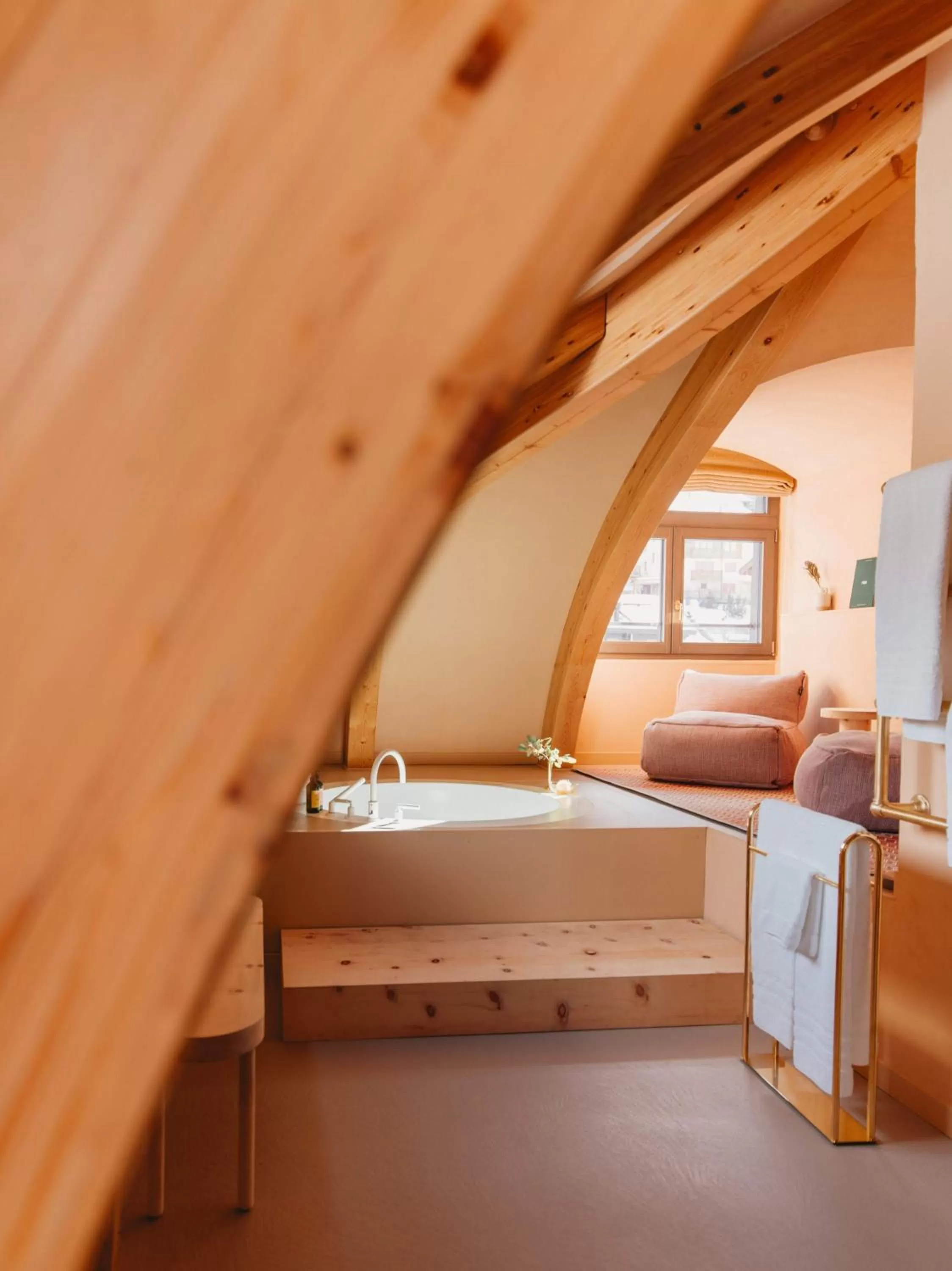 Bathroom, Bed in BEAUSiTE Zermatt