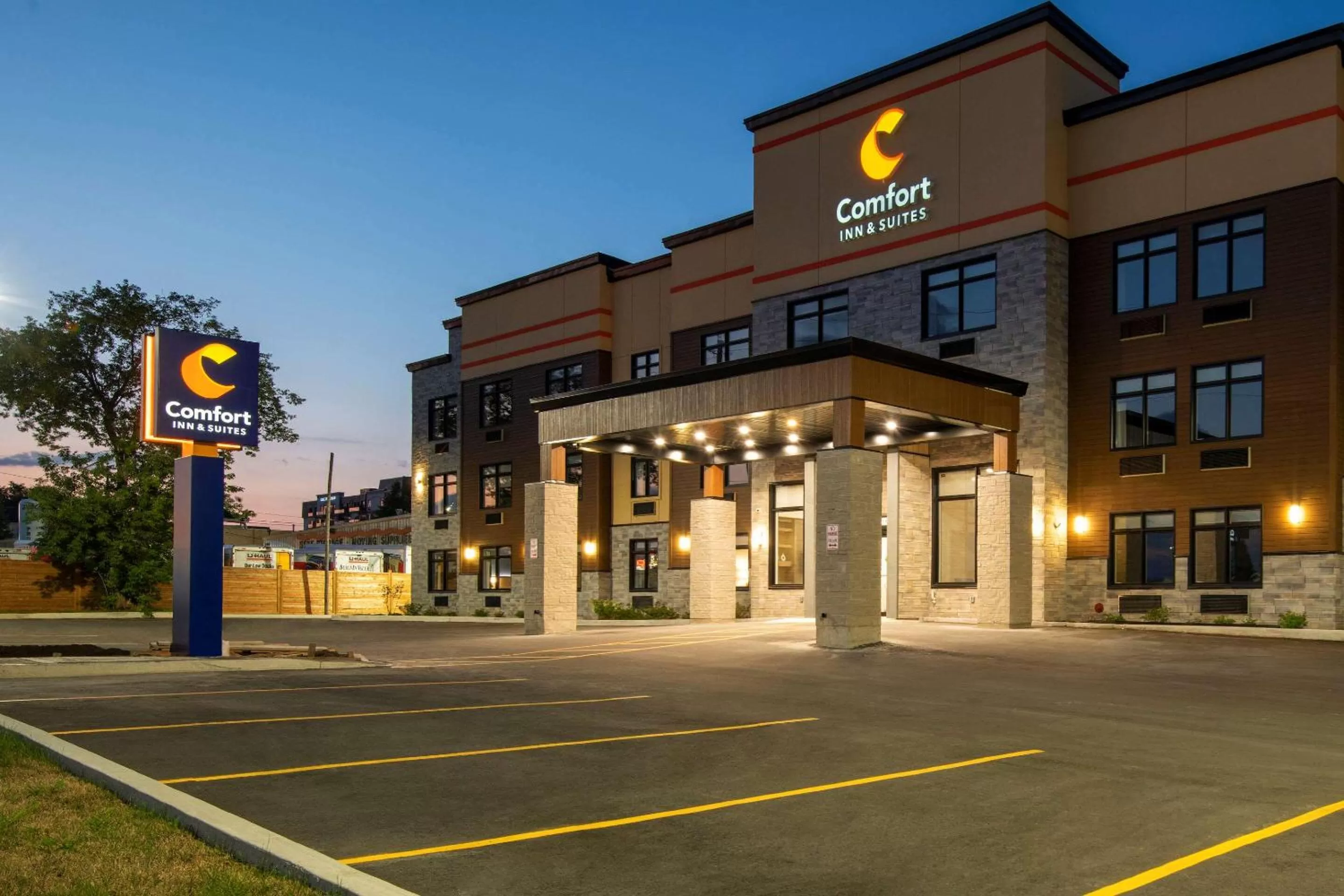 Property building in Comfort Inn & Suites