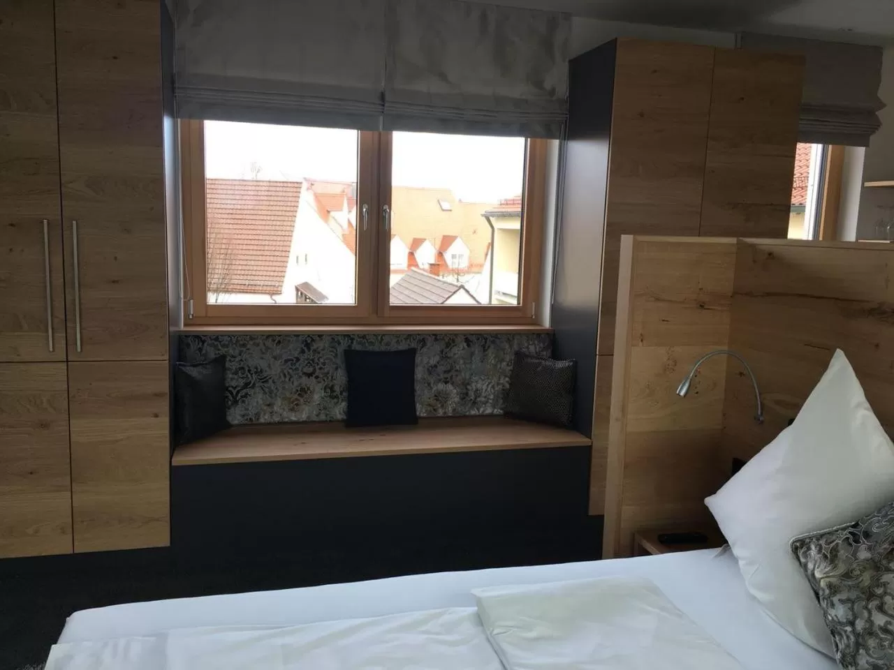 Photo of the whole room, Bed in Hotel zum Hirsch