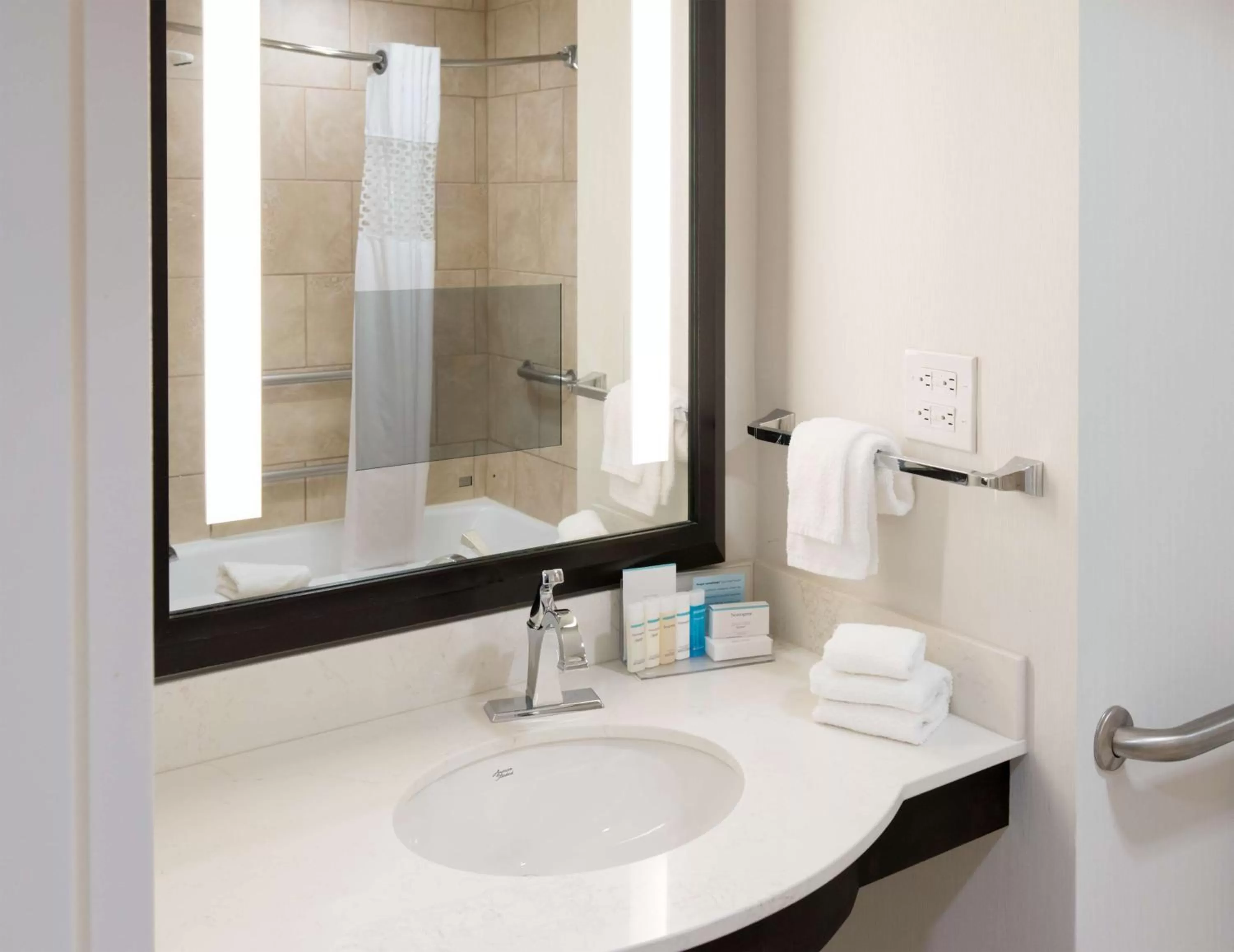 Toilet in Hampton Inn & Suites South Park at Phillips Place