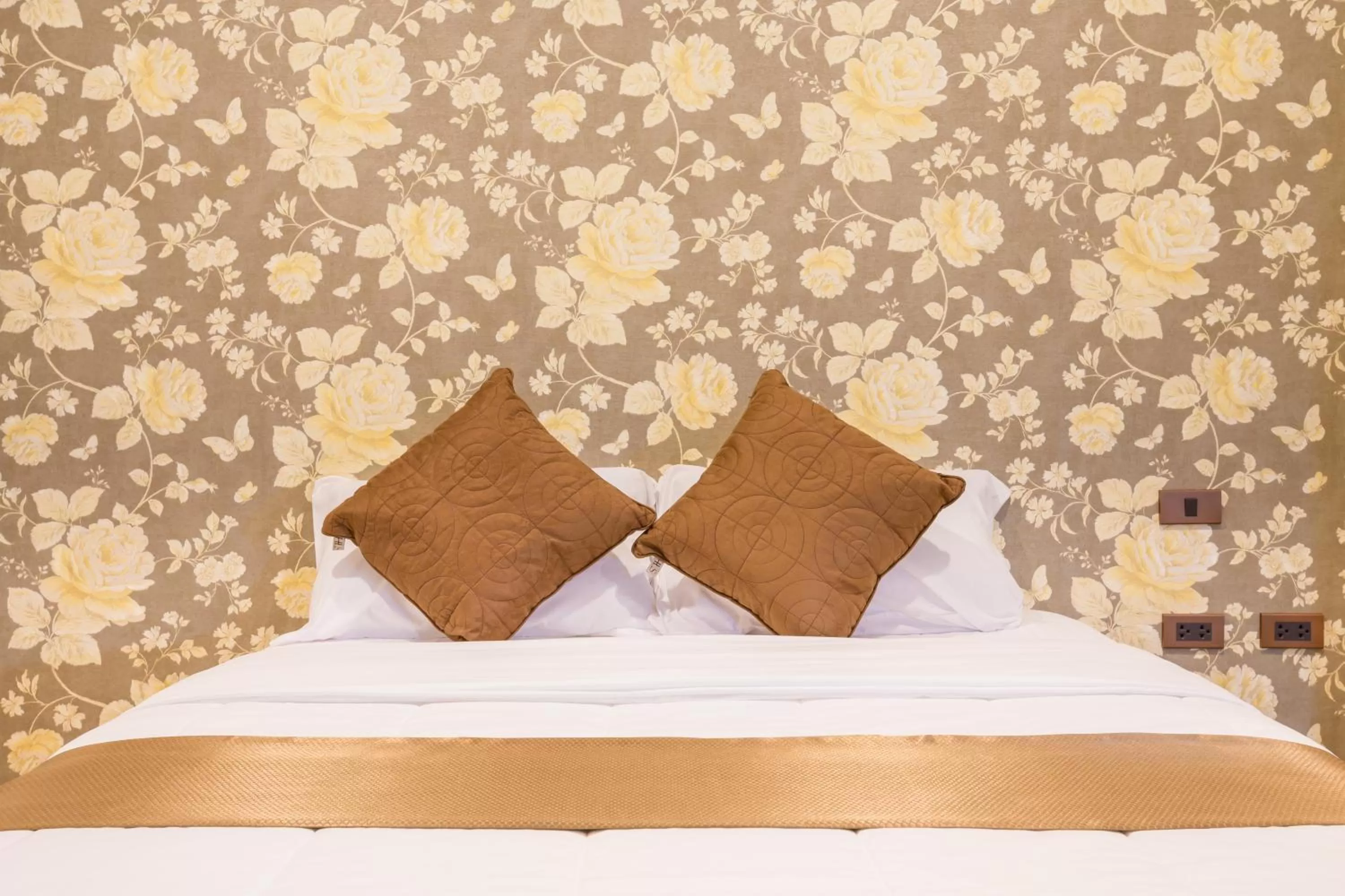 Bed in 777 Food & Bed