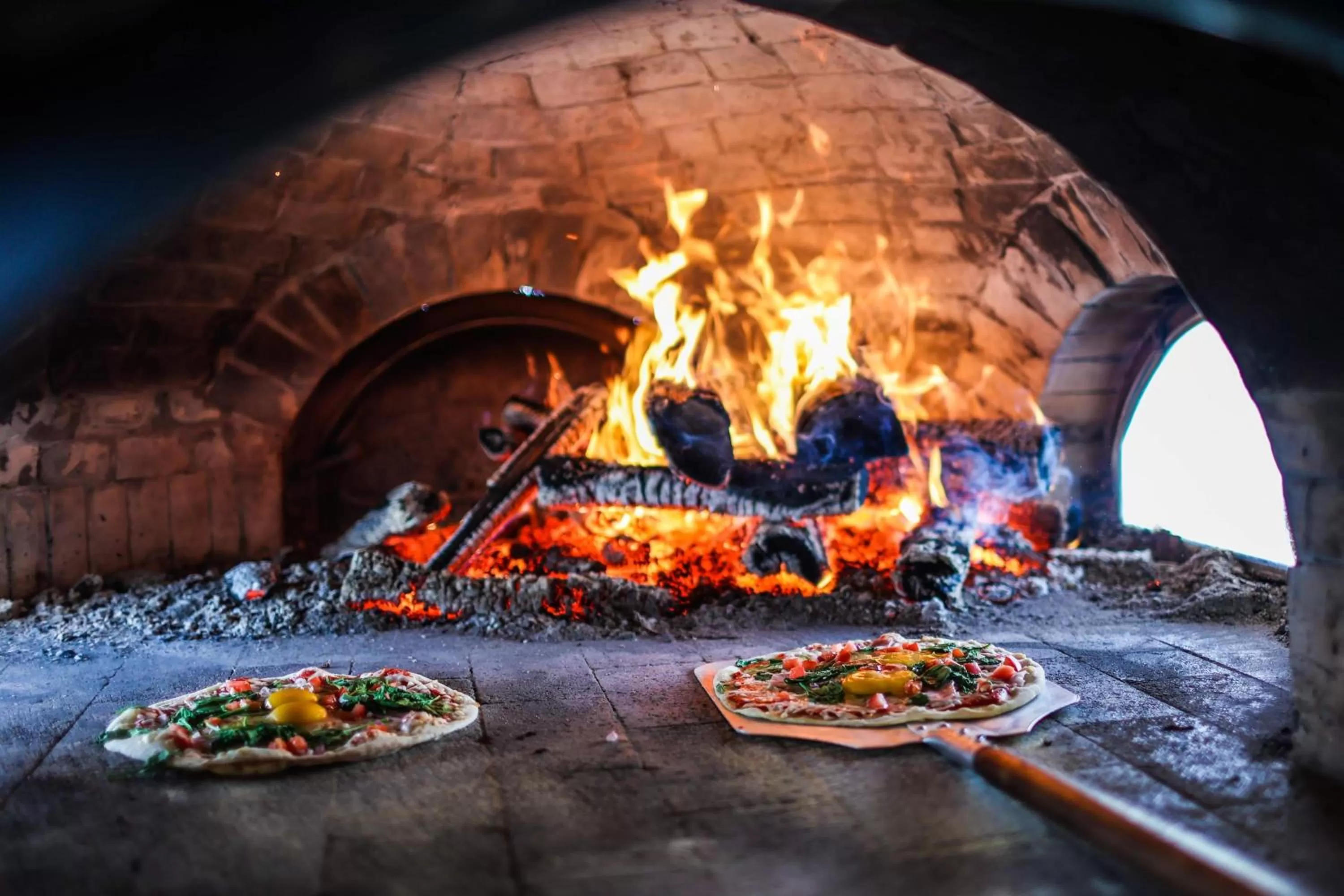 Restaurant/places to eat in The Kitch'inn - Boutique Inn and Wine Bar