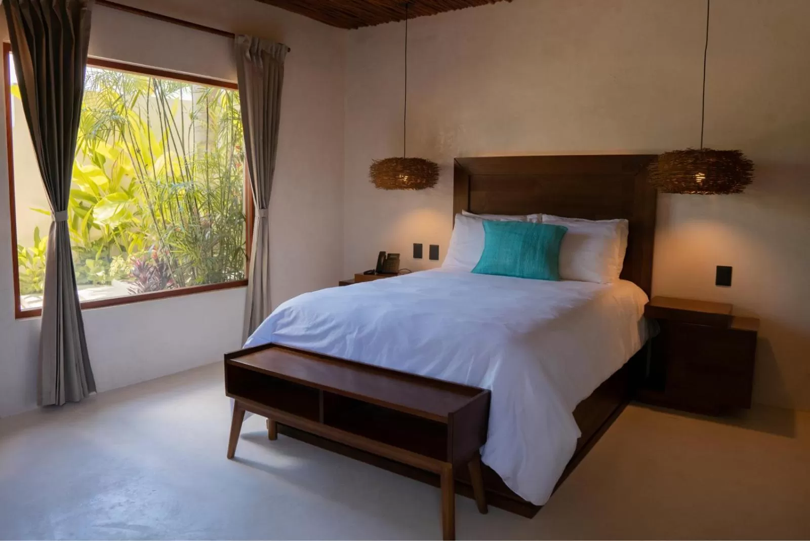 Bed in Puerta del Cielo Hotel Origen