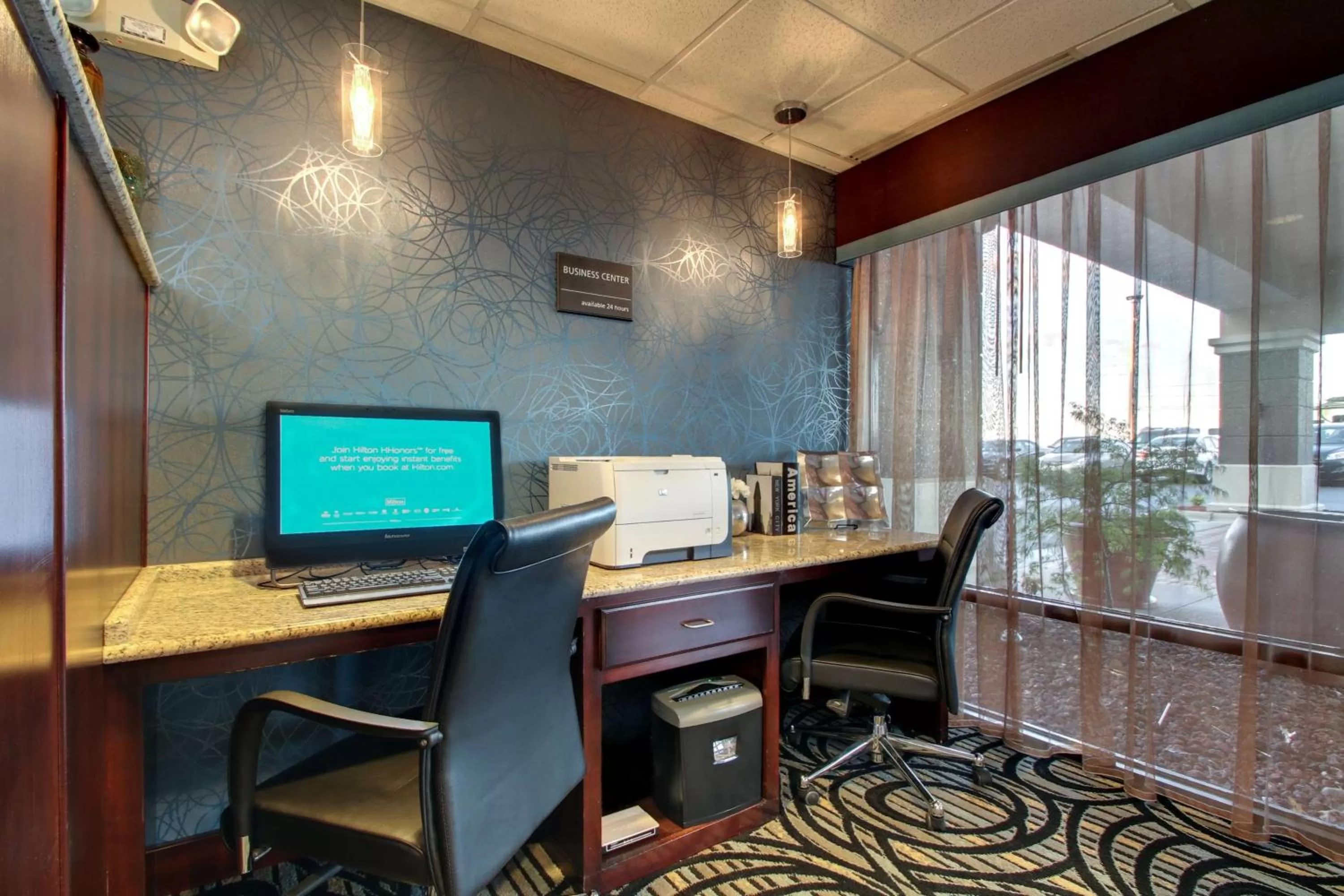 Business facilities in Hampton Inn Rolla