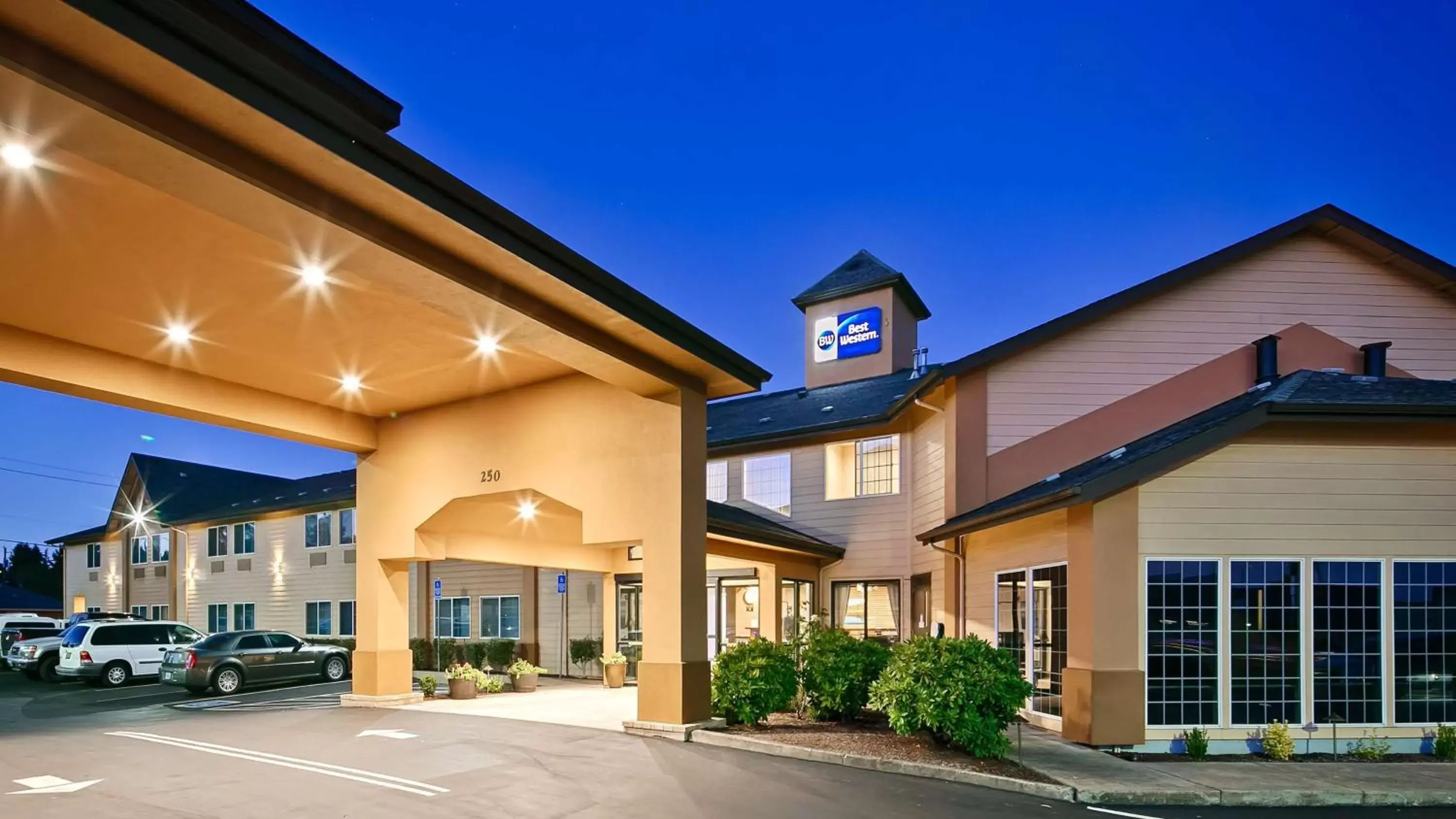 Best Western Dallas Inn & Suites Best Western Dallas Inn & Suites