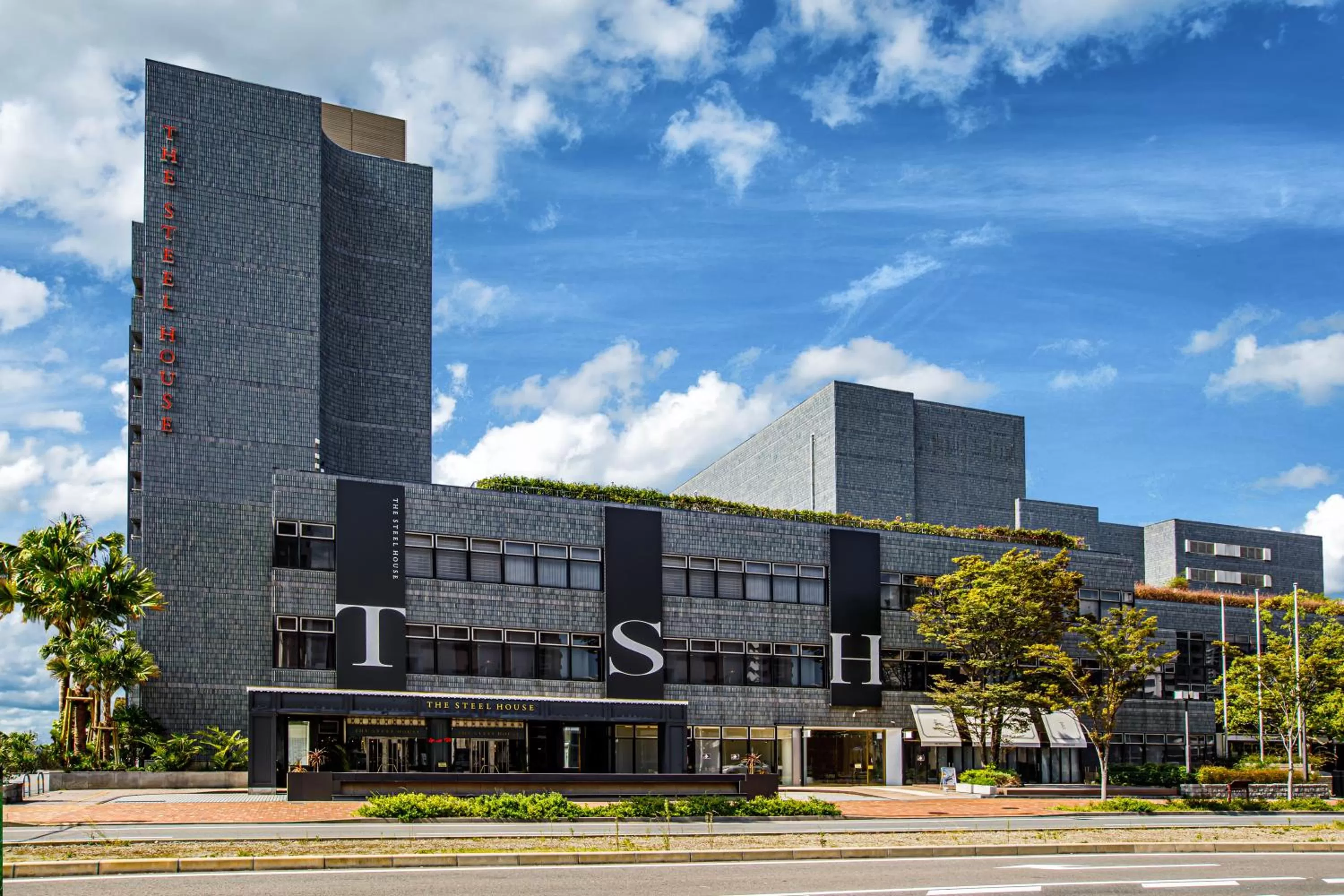 Property building in THE STEEL HOUSE