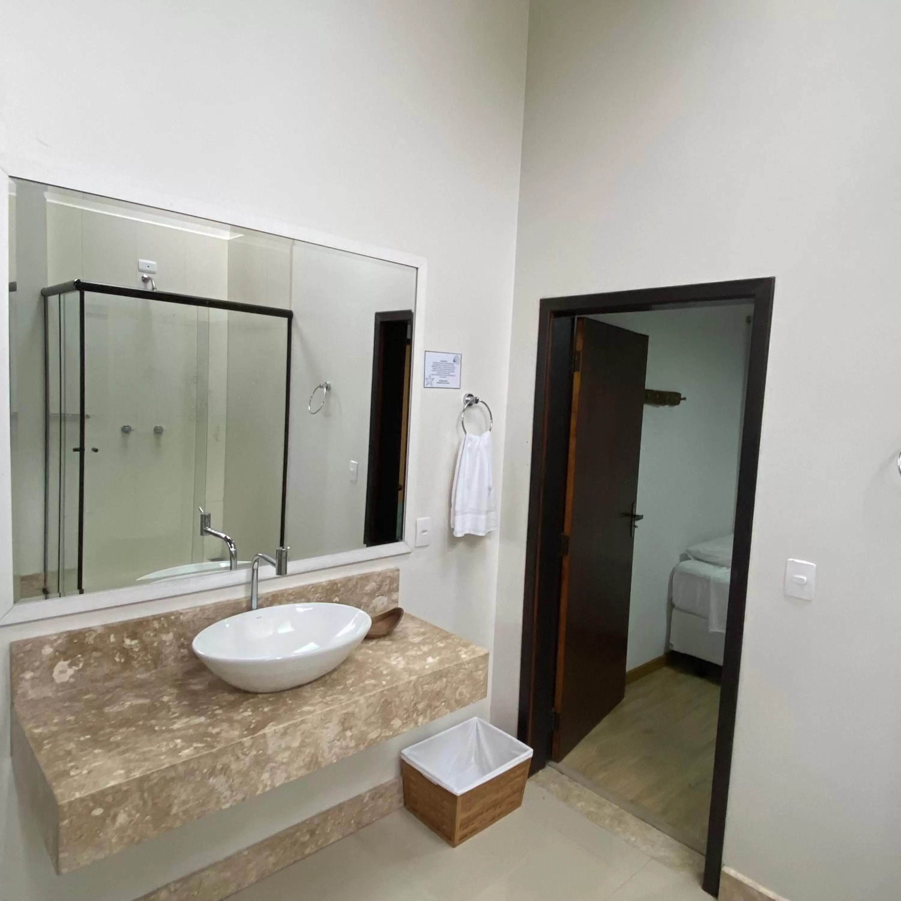 Bathroom in Pousada Casa da Praia