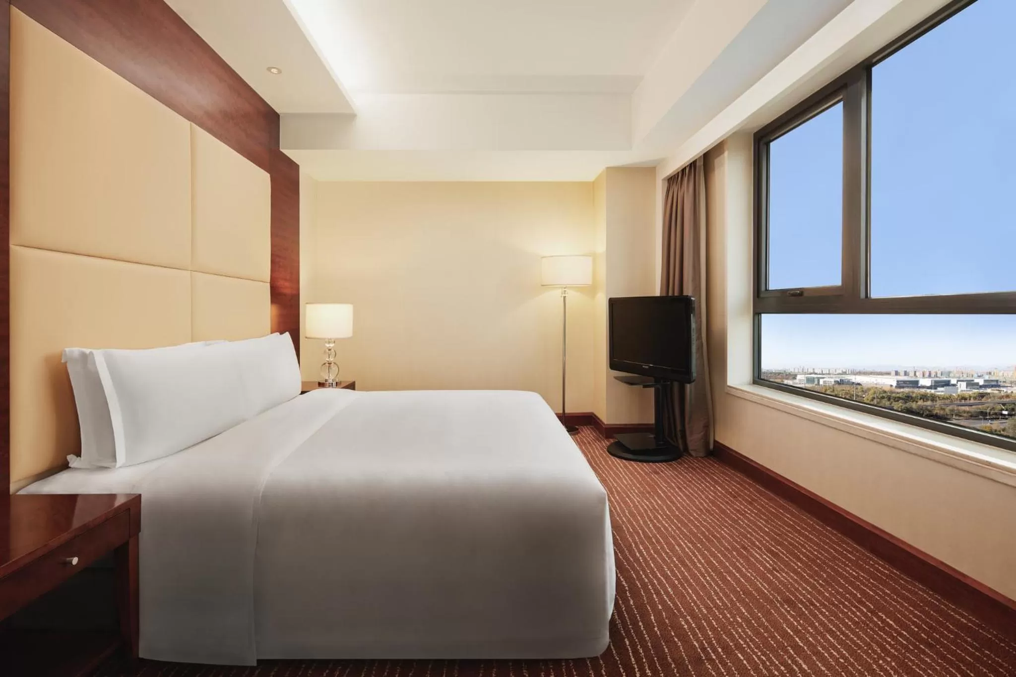Photo of the whole room, Bed in Crowne Plaza Beijing International Airport by IHG