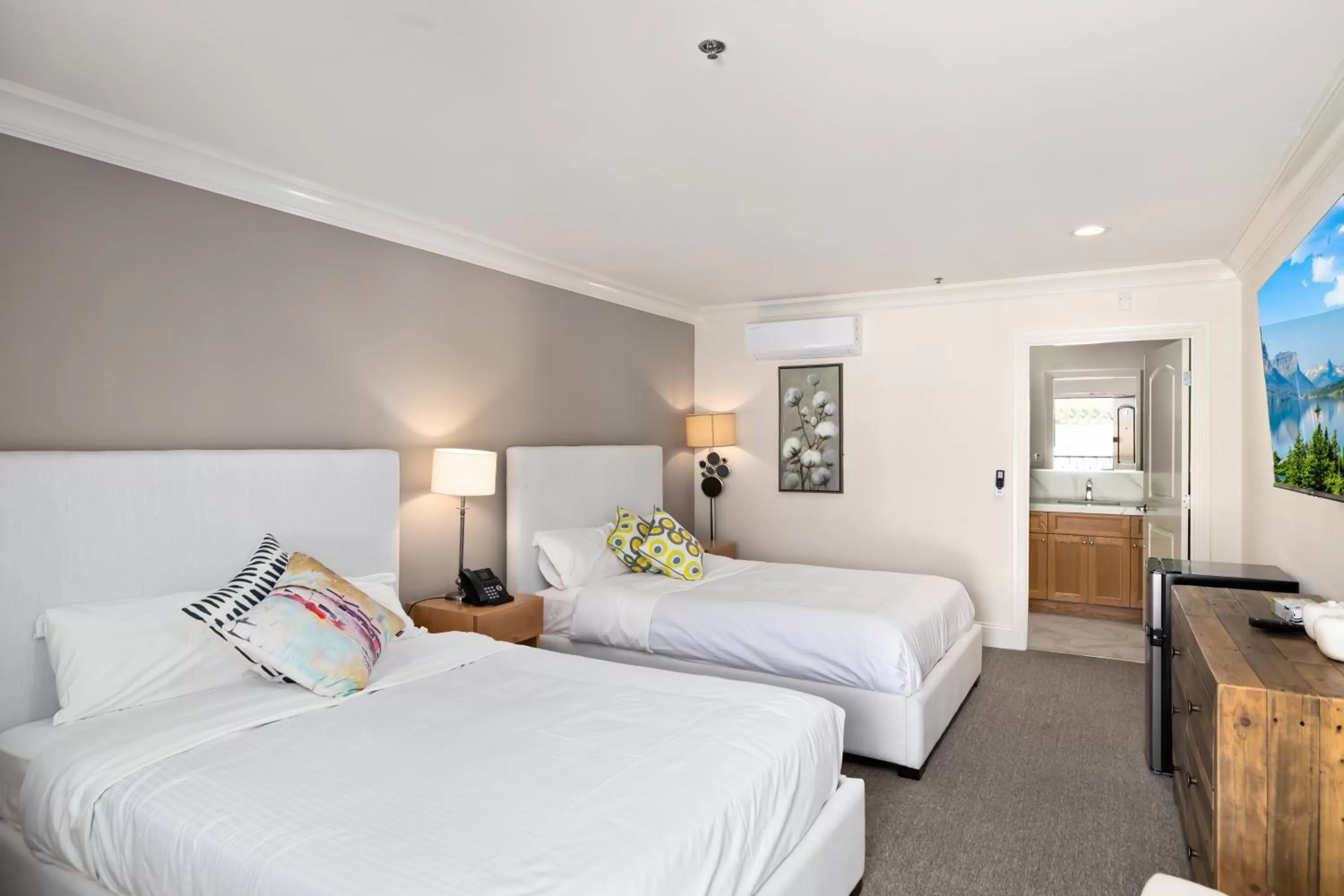 Bed in Hotel Huntington