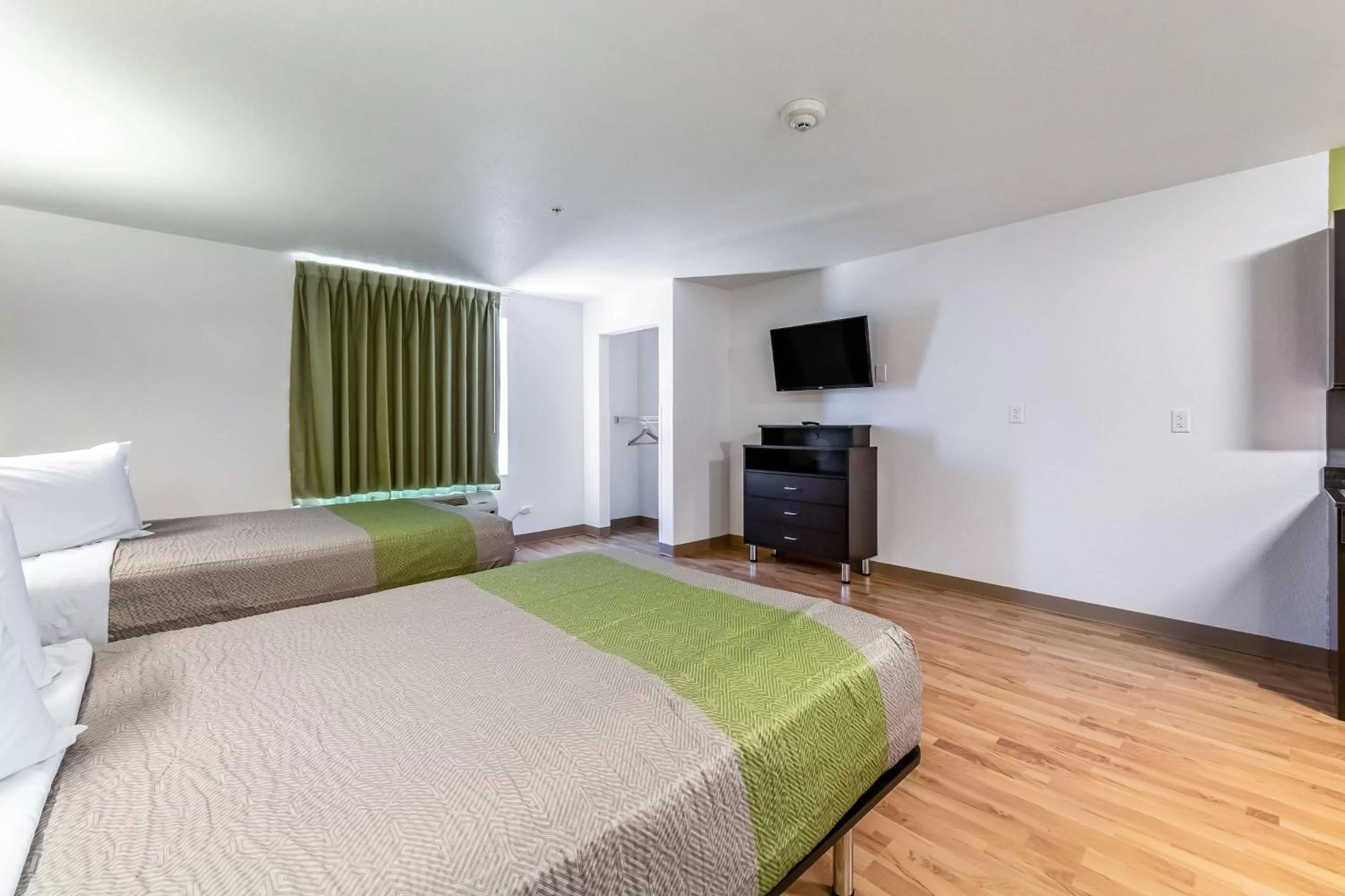 TV and multimedia, Bed in Studio 6-San Marcos, TX