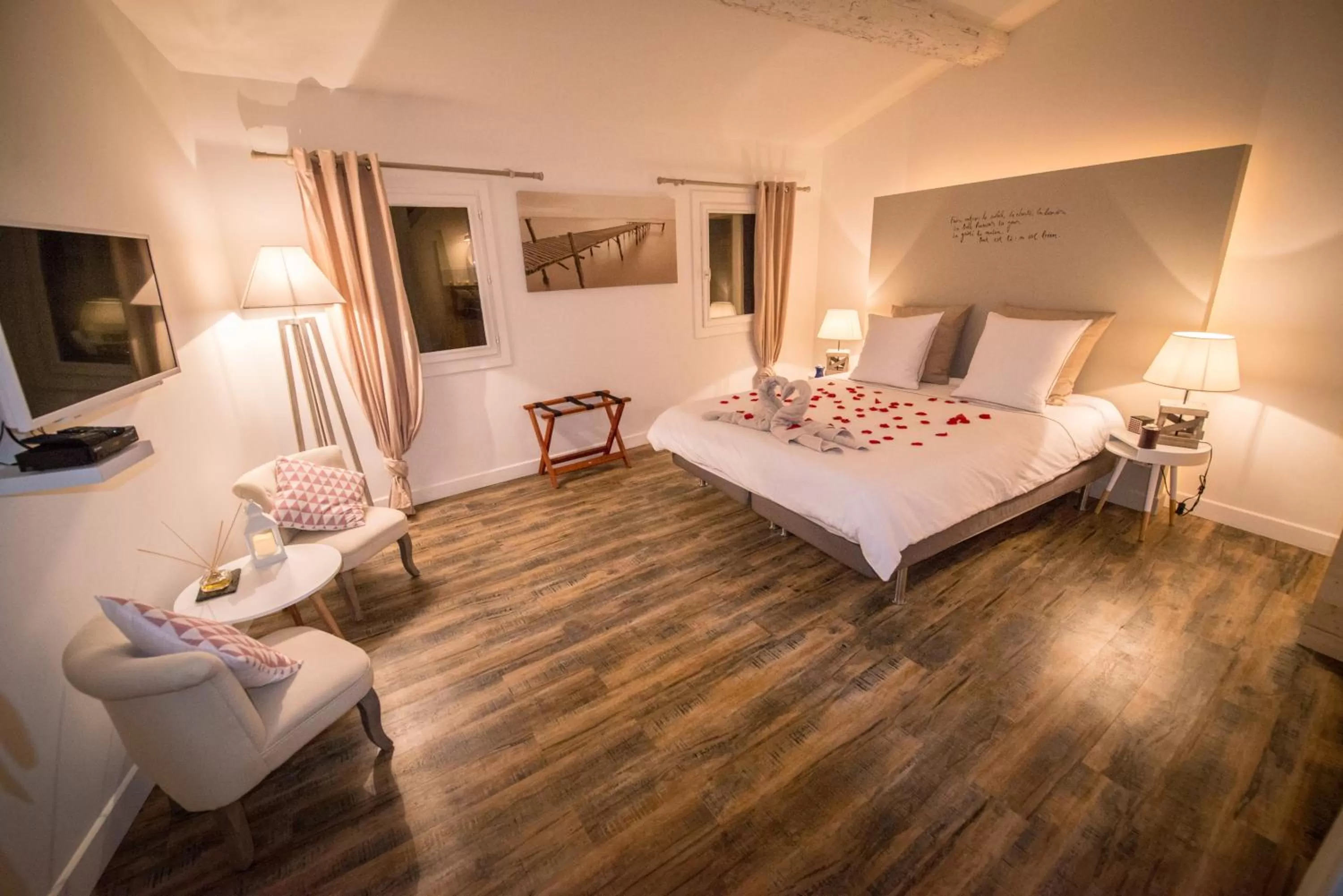 Photo of the whole room, Bed in La Maison Gustave