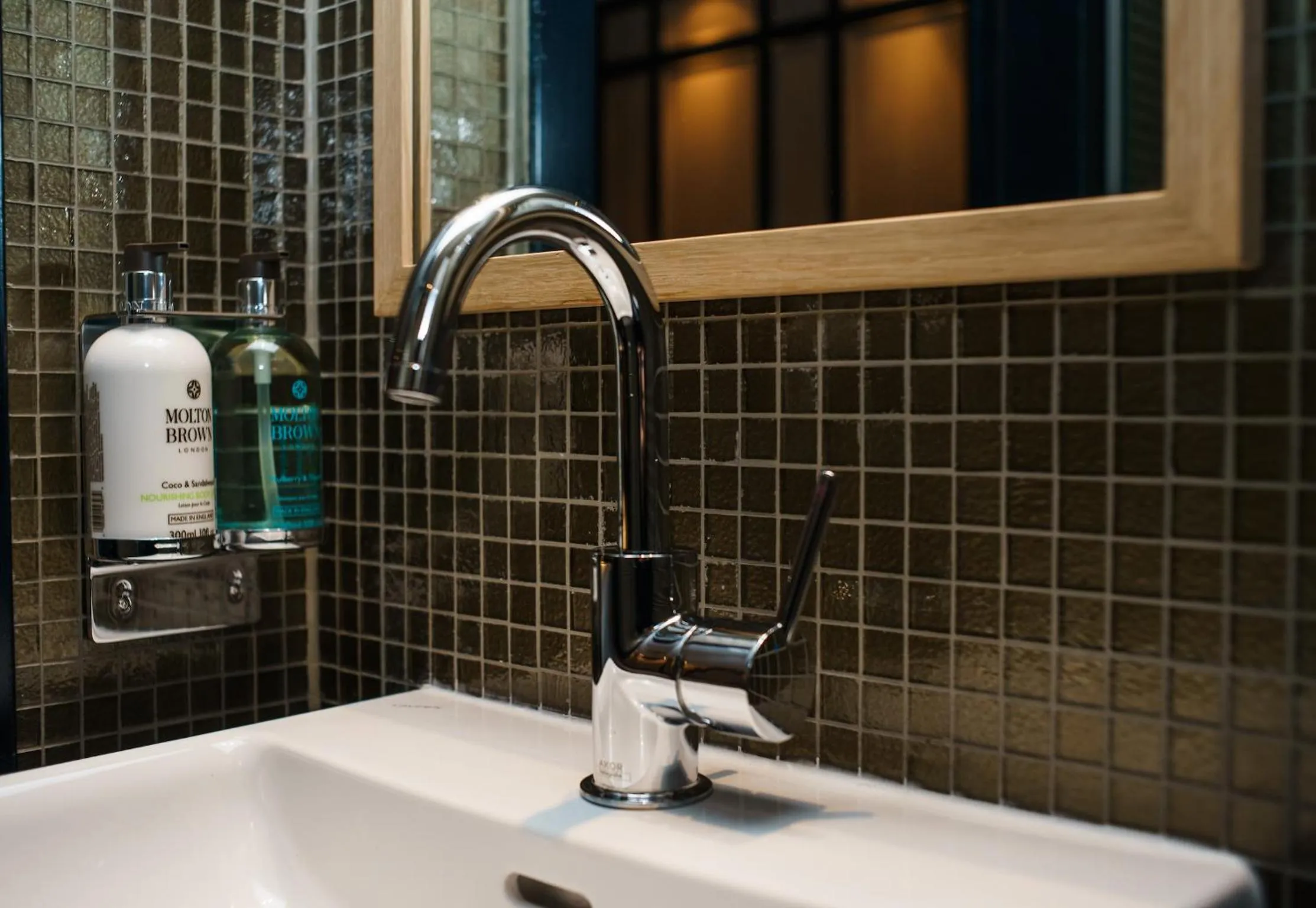 Bathroom in Mimi's Hotel Soho