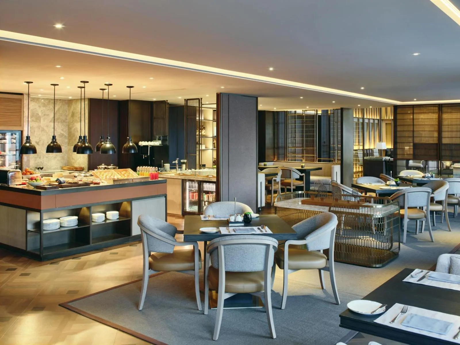 Lounge or bar in InterContinental Xi'an North by IHG