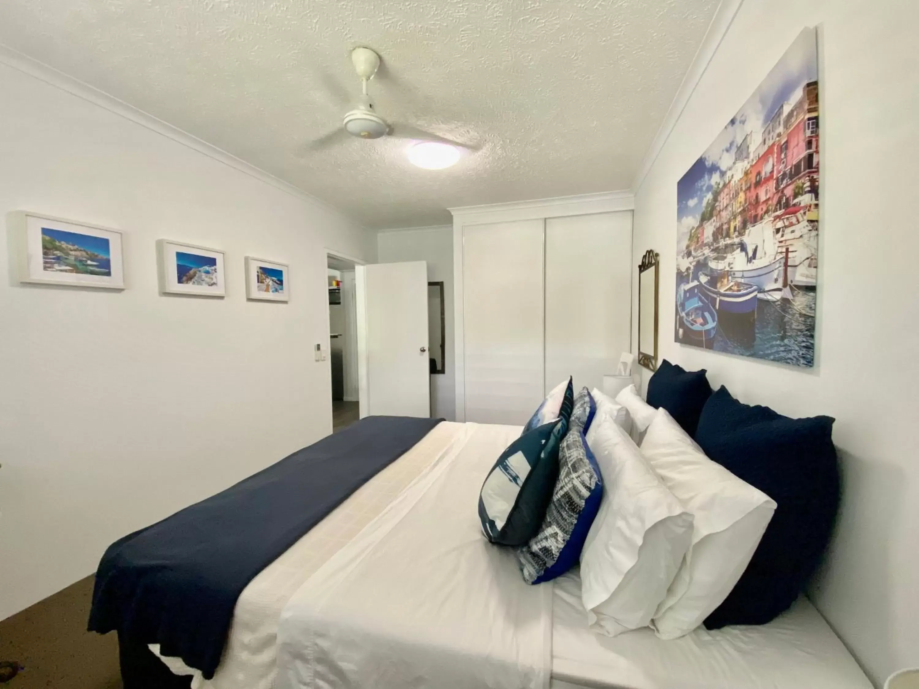 Premium One-Bedroom Apartment with Sea View - single occupancy in Cairns Beach Resort Premium One-Bedroom Apartment with Sea View - single occupancy in Cairns Beach Resort