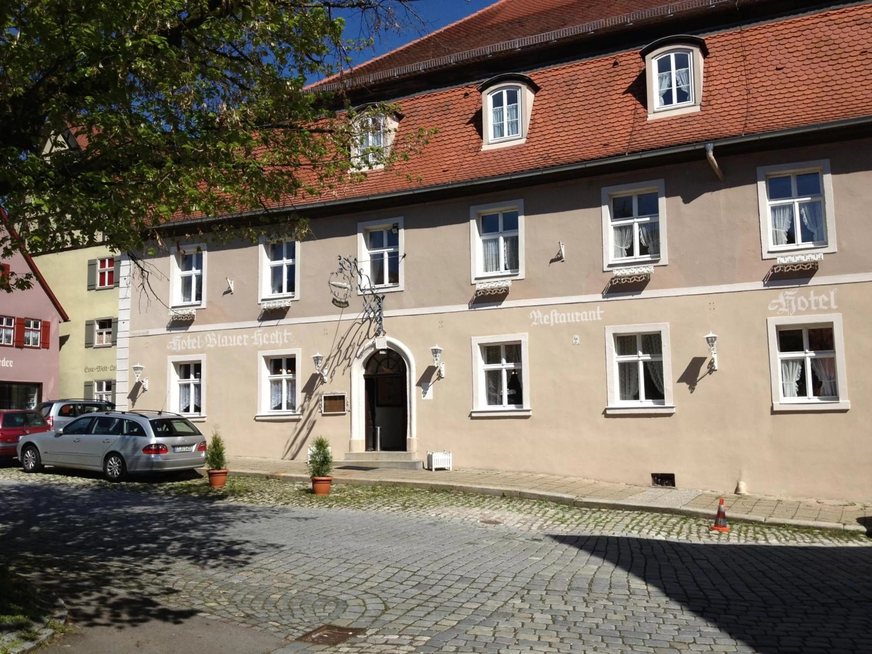 Facade/entrance in Romantica Hotel Blauer Hecht
