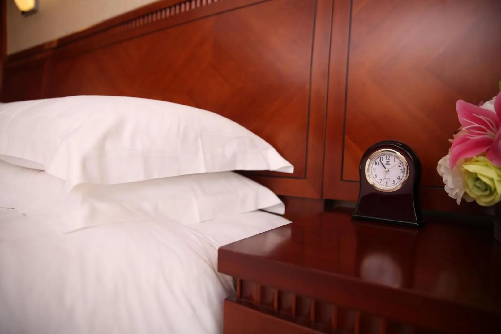 Bed in Felicity Hotel Shenzhen, Luohu Railway Station