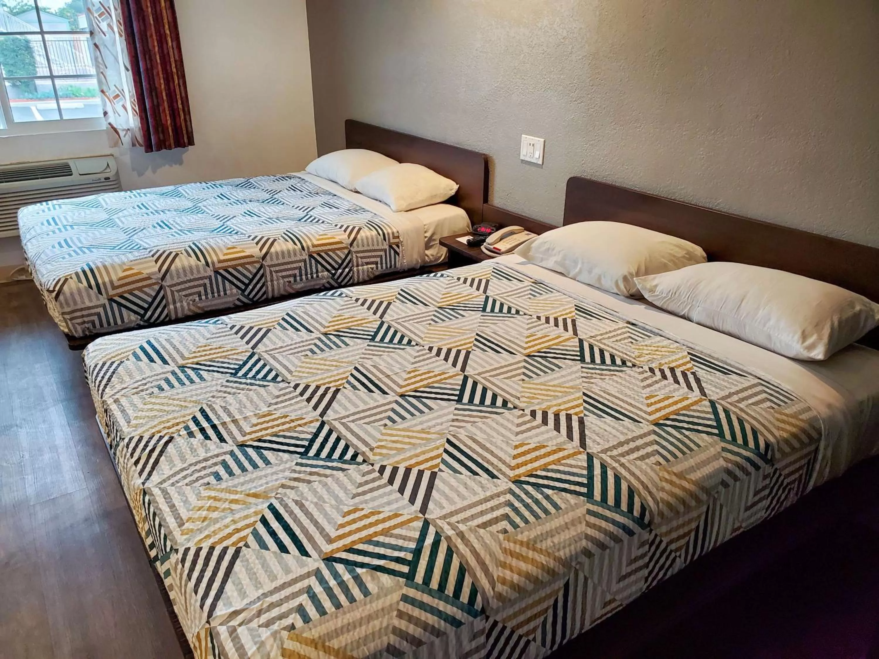 Photo of the whole room, Bed in Studio 6-National City, CA - Naval Base San Diego