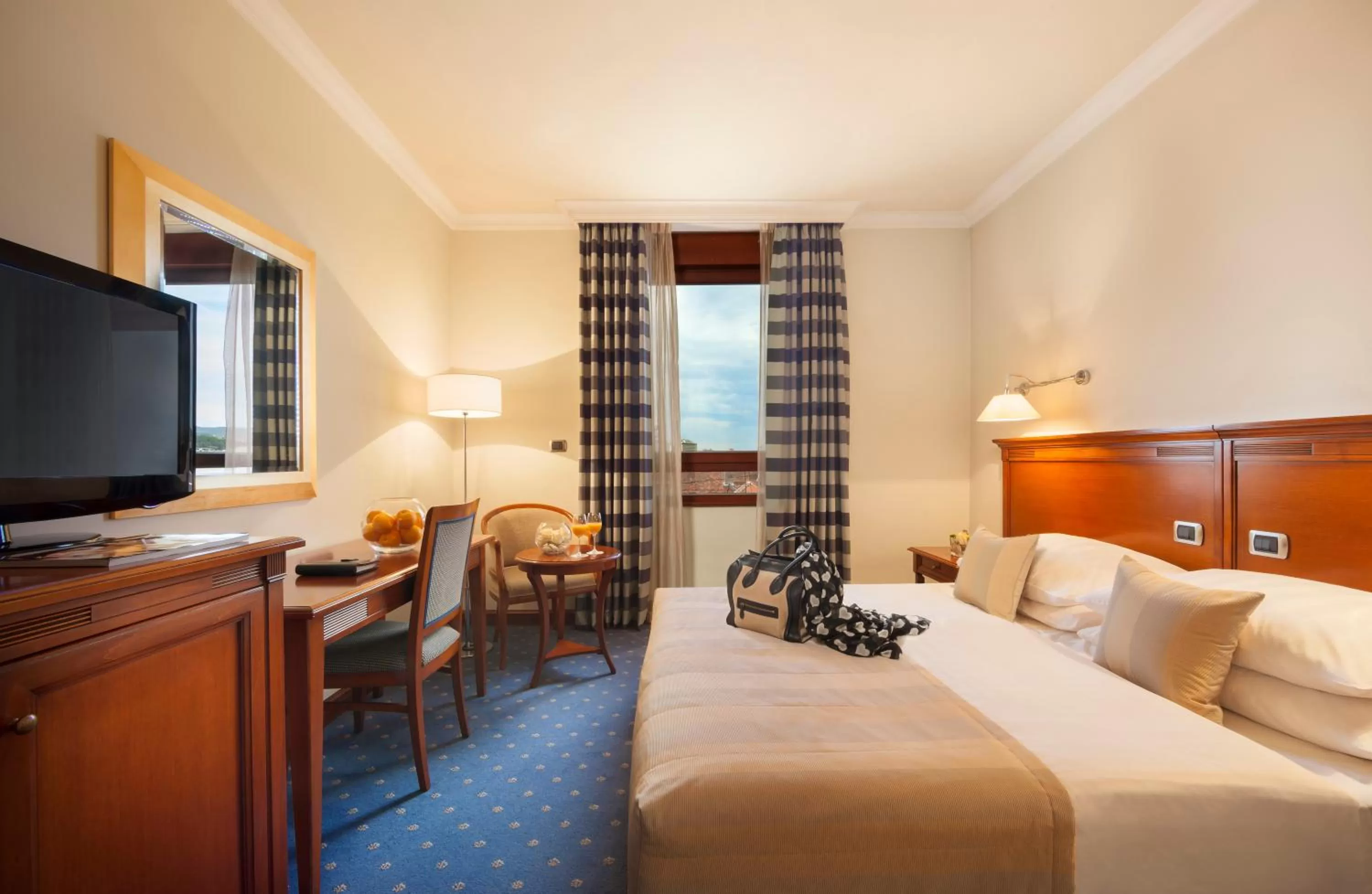 Photo of the whole room, Bed in Best Western Premier Hotel Astoria