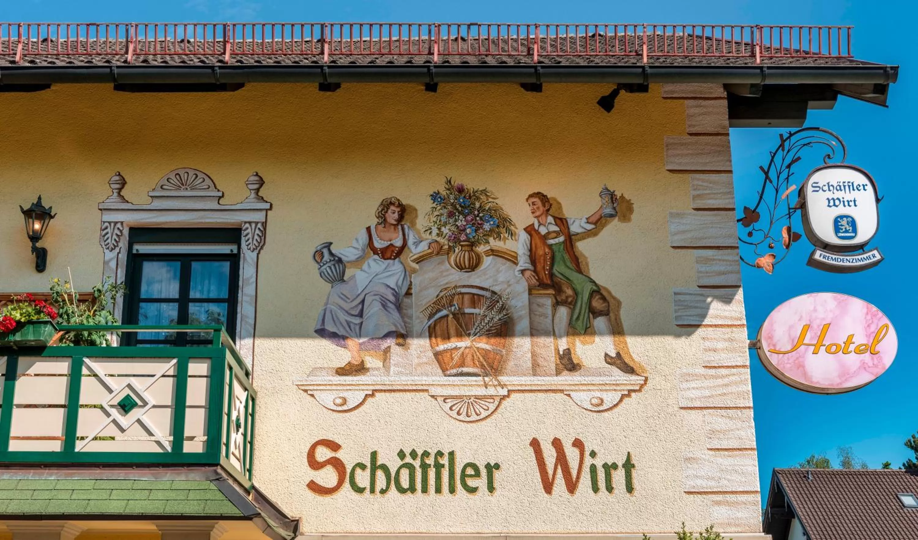 Facade/entrance in Hotel Schäfflerwirt